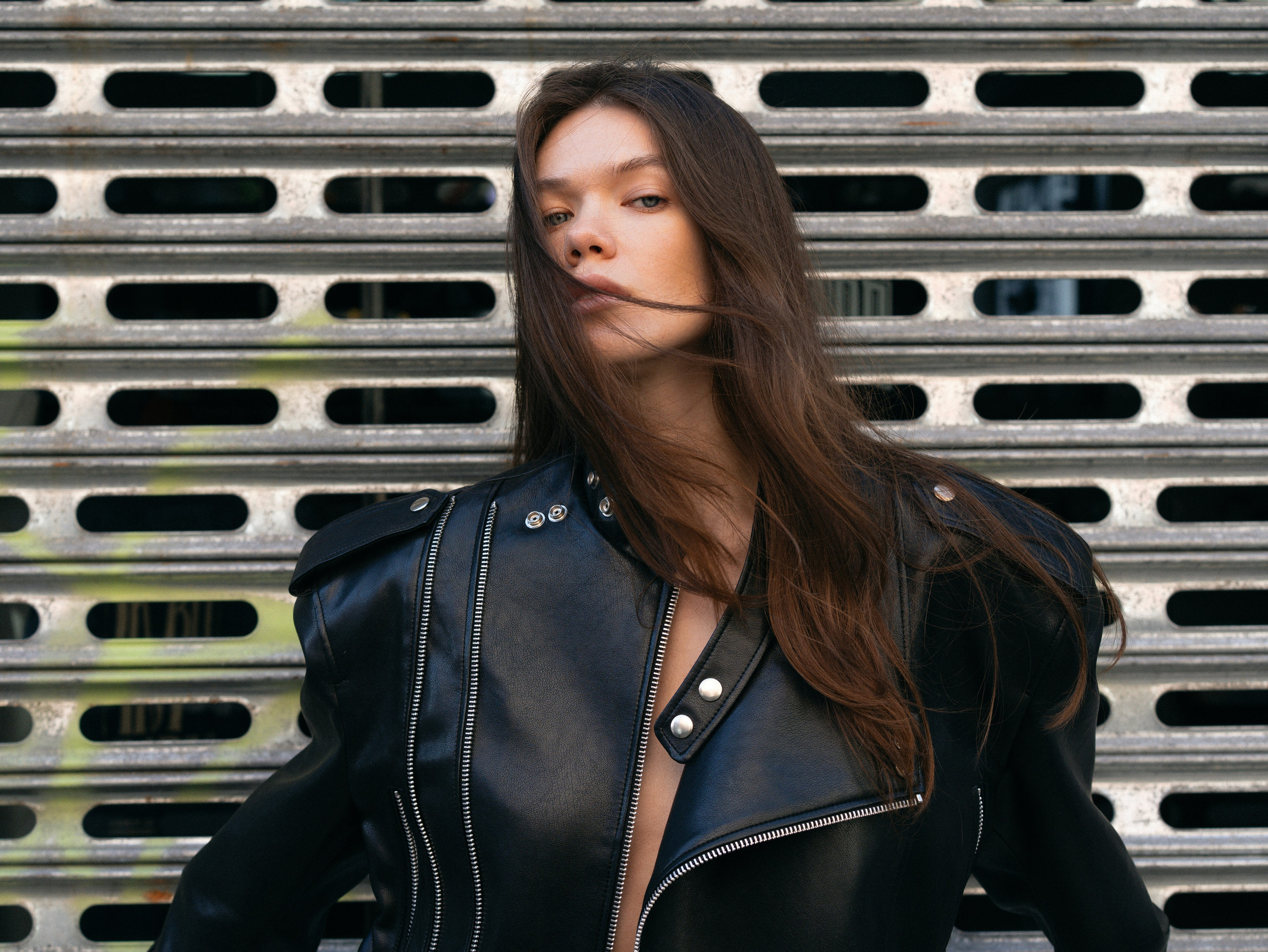 Street Photoshoot. Portrait and food photographer Sergei Sterling