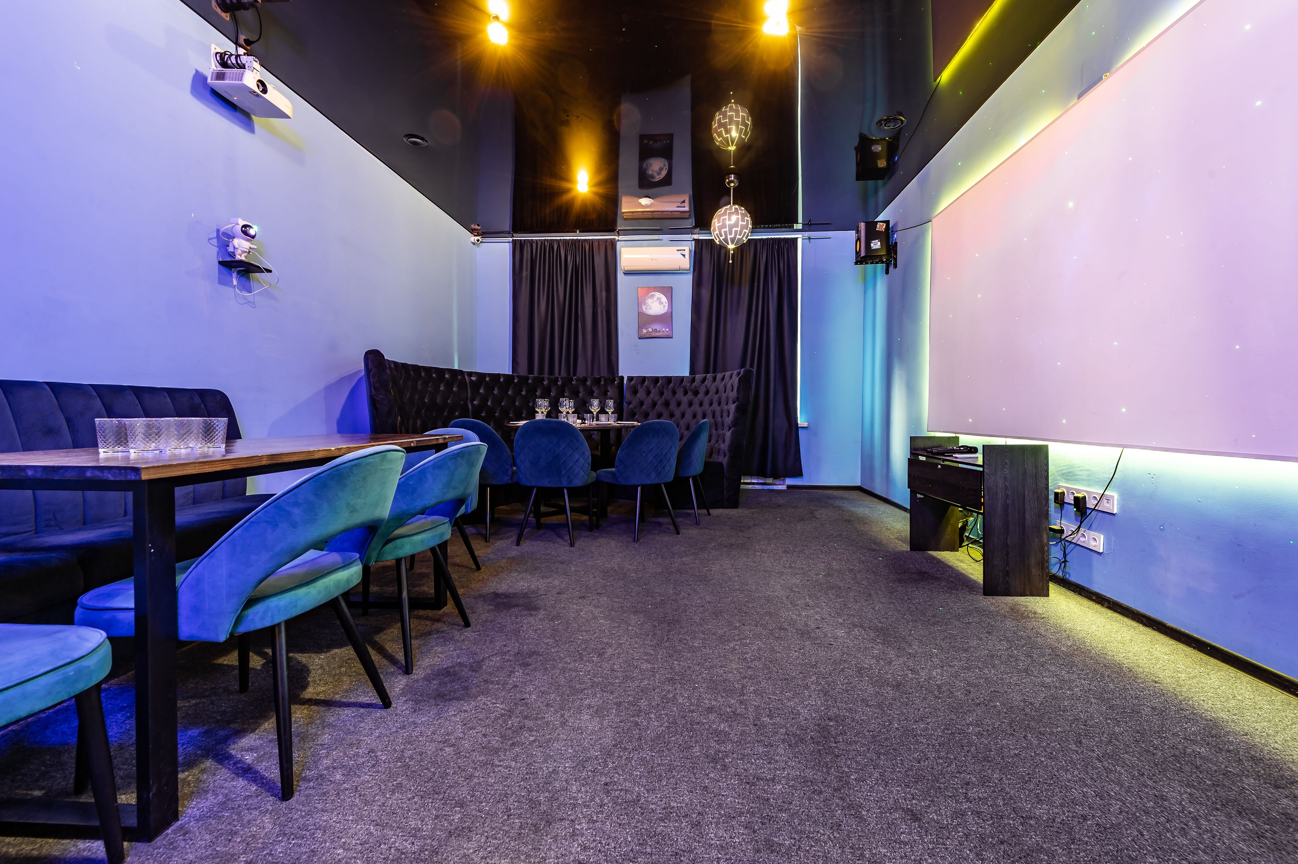 Космос. Аренда лофта в СПб для мероприятий