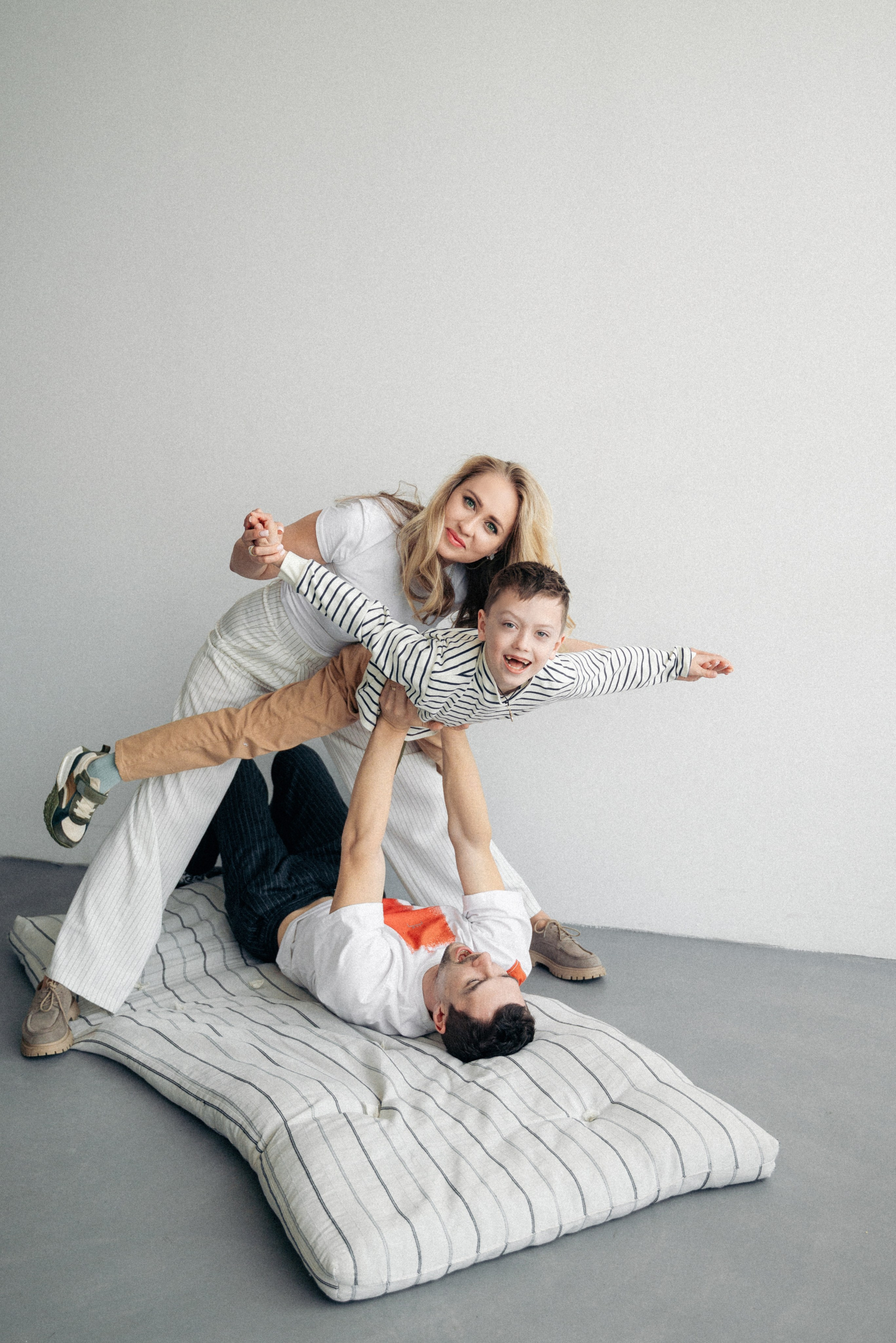 Яна, Антон и Роберт. Свадебный и портретный фотограф в Минске Наташа Каракулова