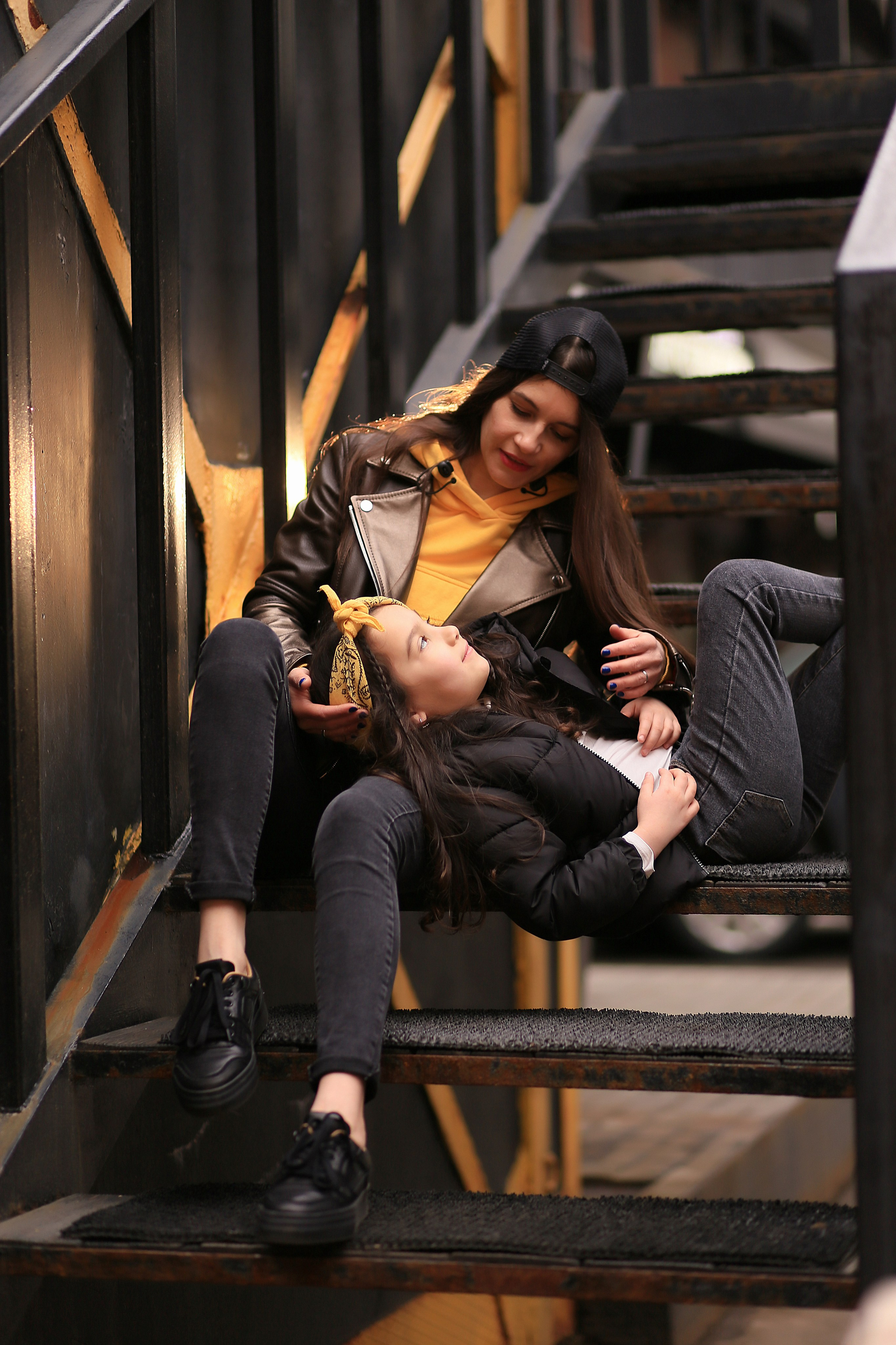 Яна и Лера — крутые девчонки. Фотограф Москва Лара Чайка