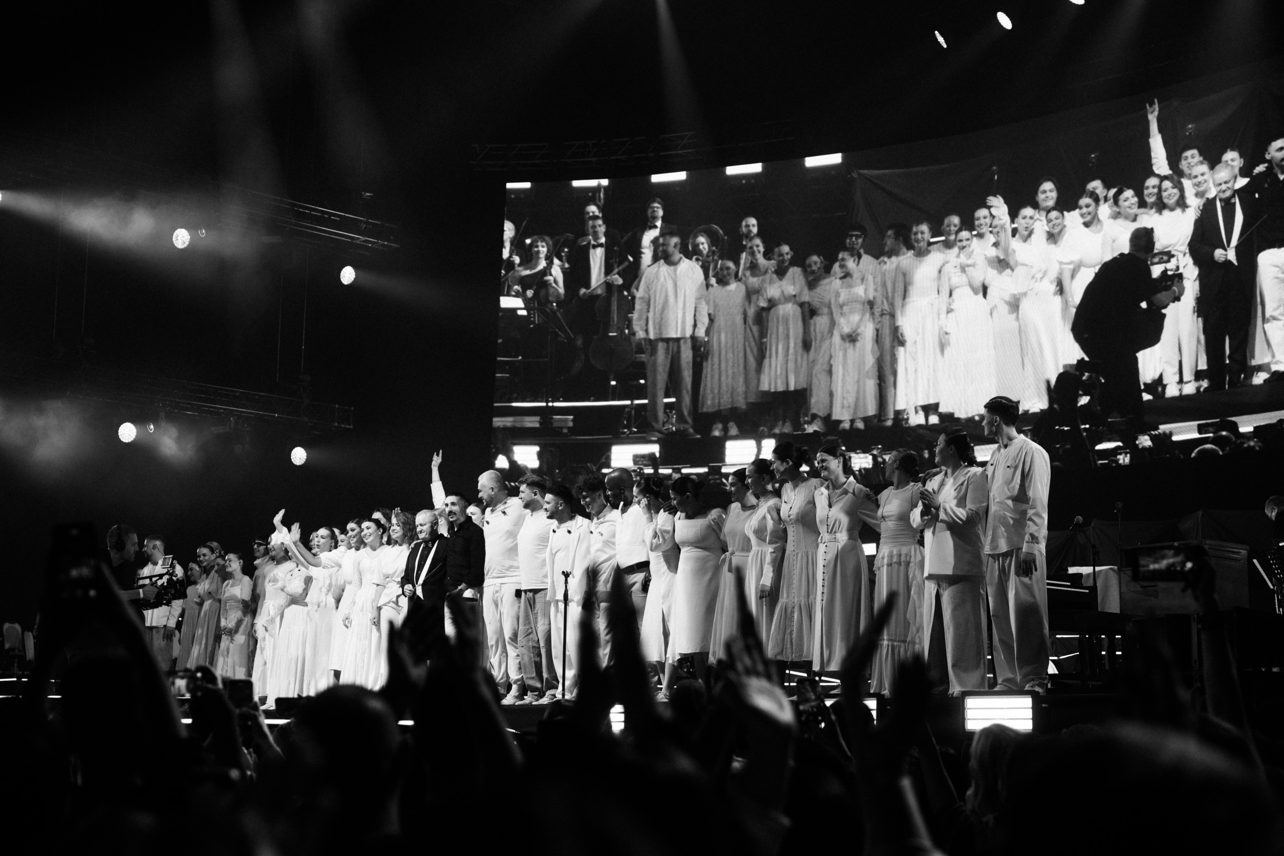 Концерт L'one 19.10.2025 с хором и симфоническом оркестром. Фотограф и видеограф Мария Банщикова, Солнечногорск, Москва