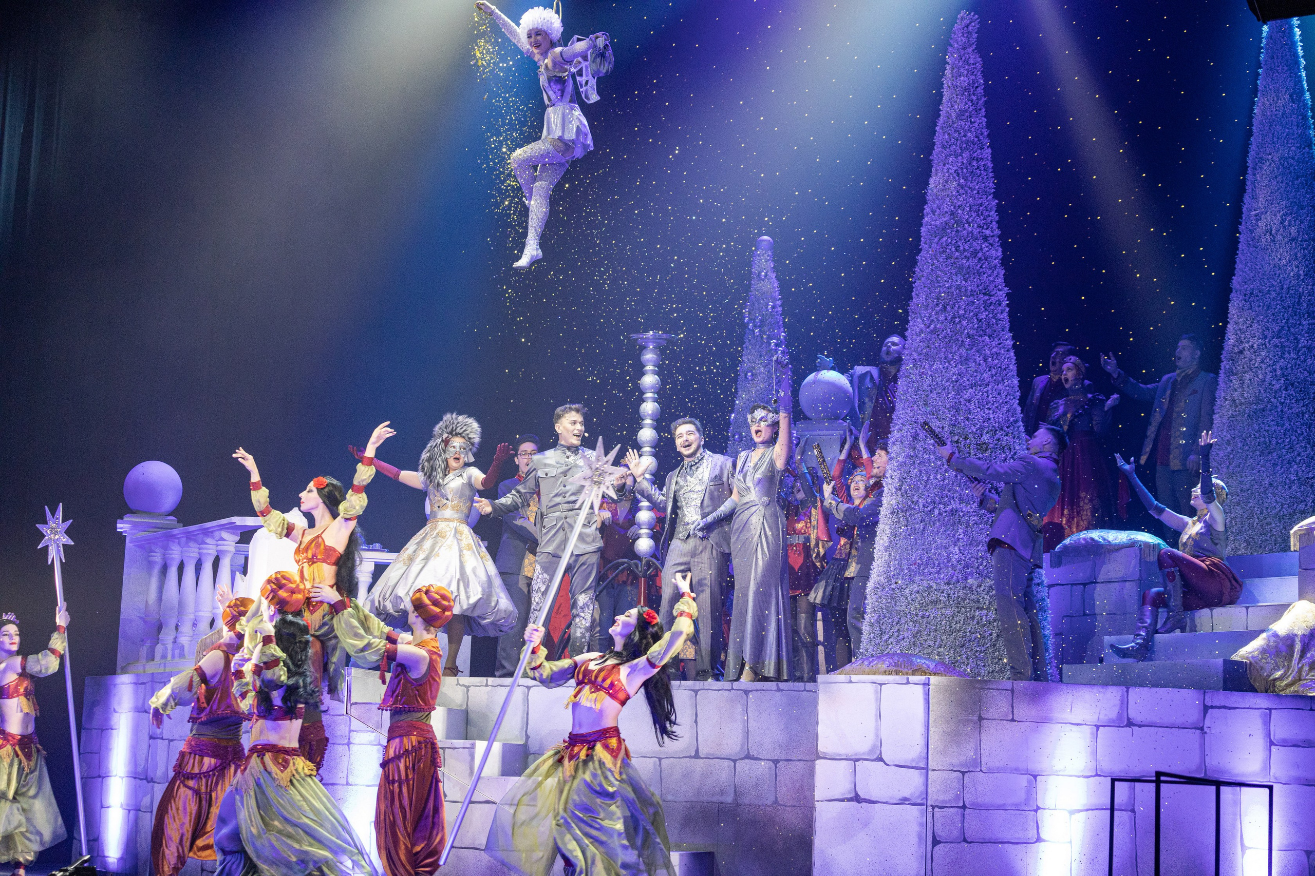 Летучая Мышь, _Чехов Центр. Фотограф. г. Южно-Сахалинск. Олег Толстов