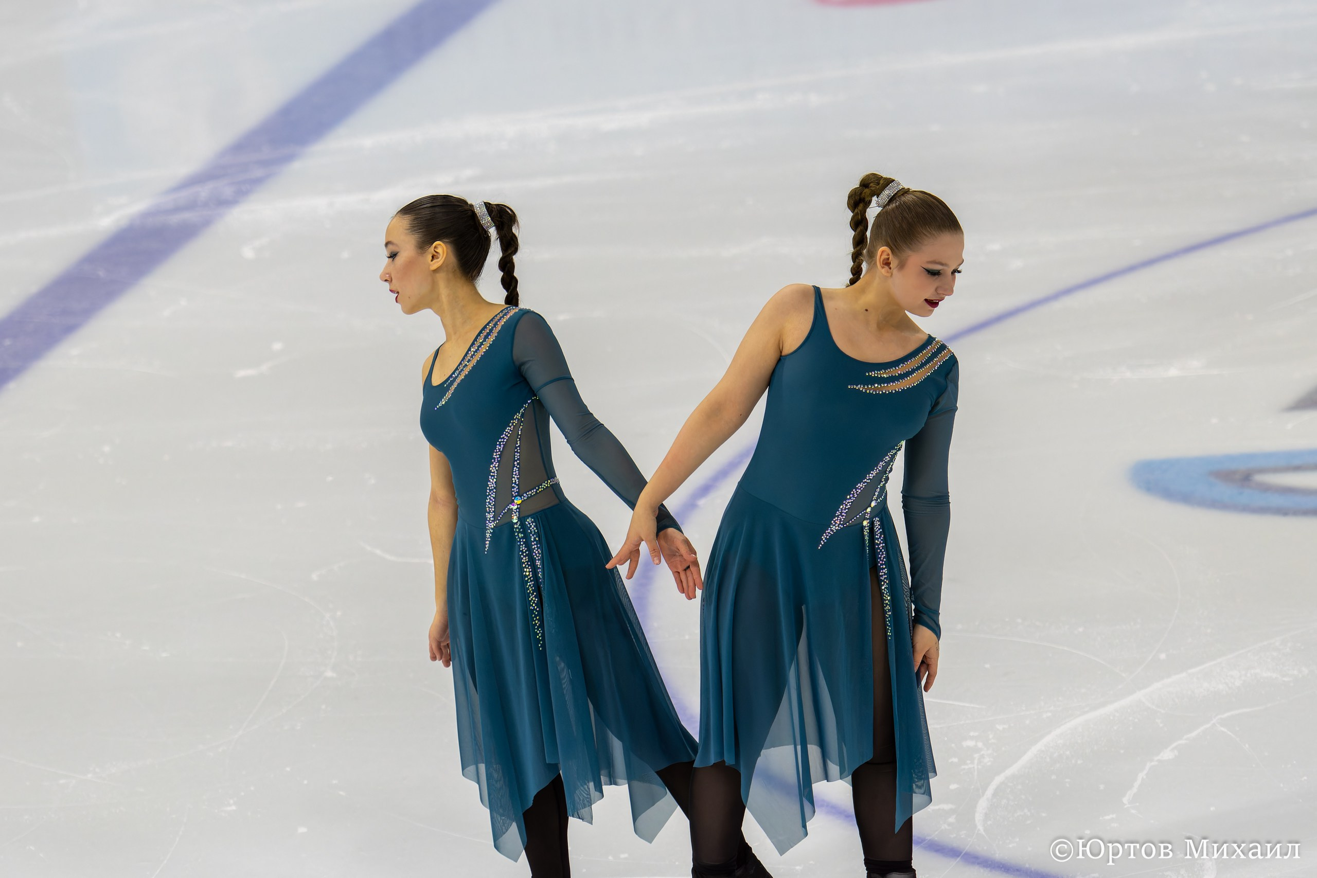 Синхронное катание на коньках. Спортивный фотограф Михаил Юртов