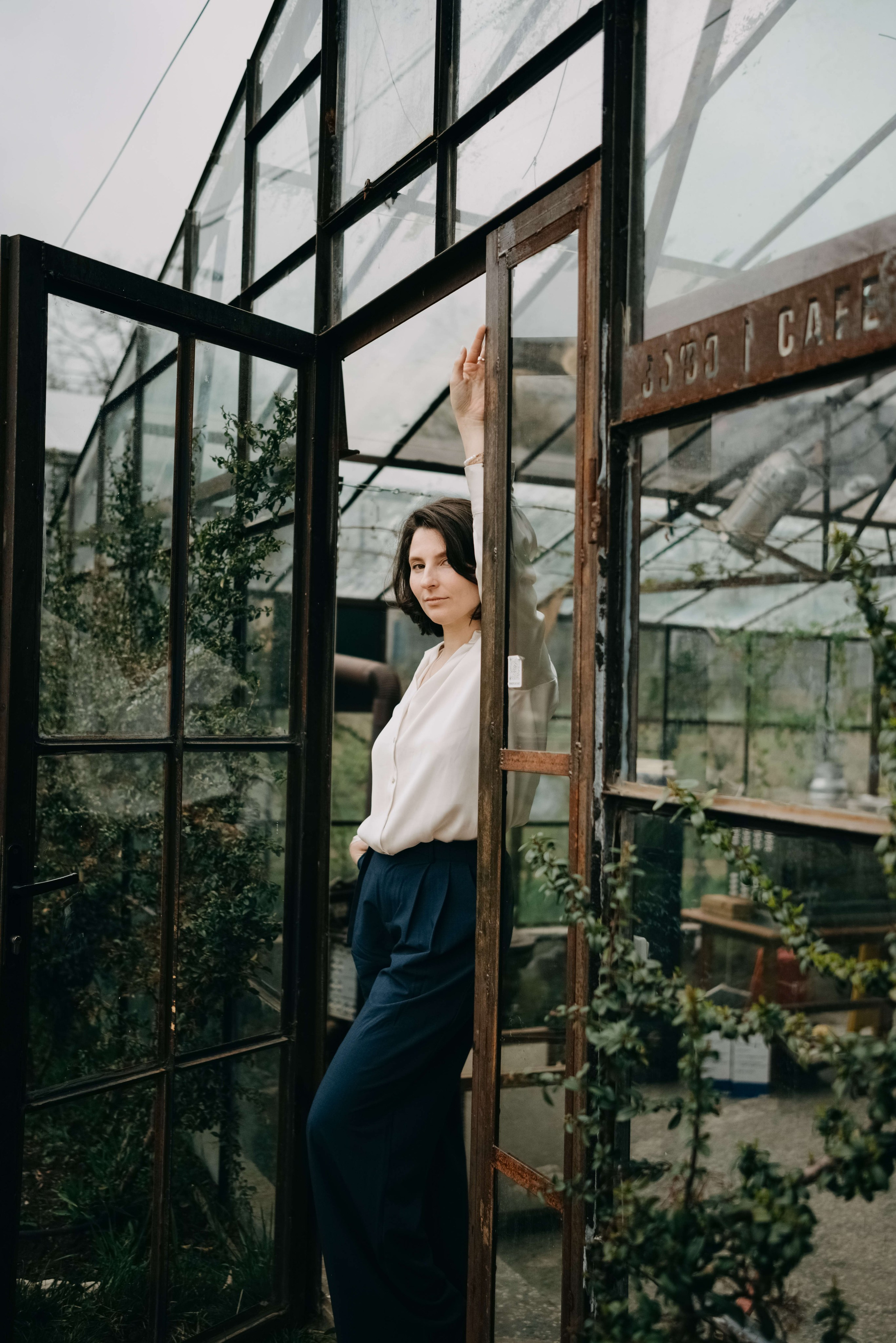 Портретная фотосессия на ферме с лошадьми. Портретный и свадебный фотограф в Тбилиси • xeniqo