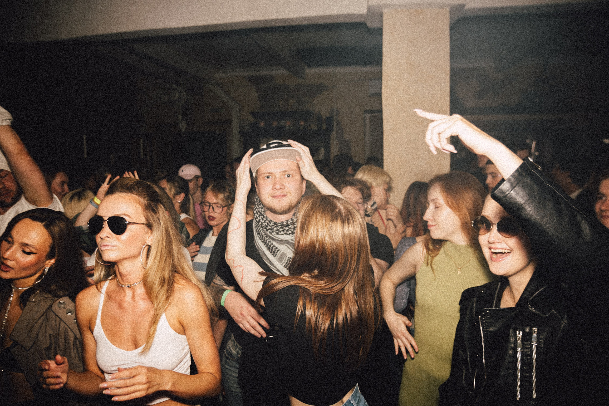 Тусовки. Фотограф Егор Огородов