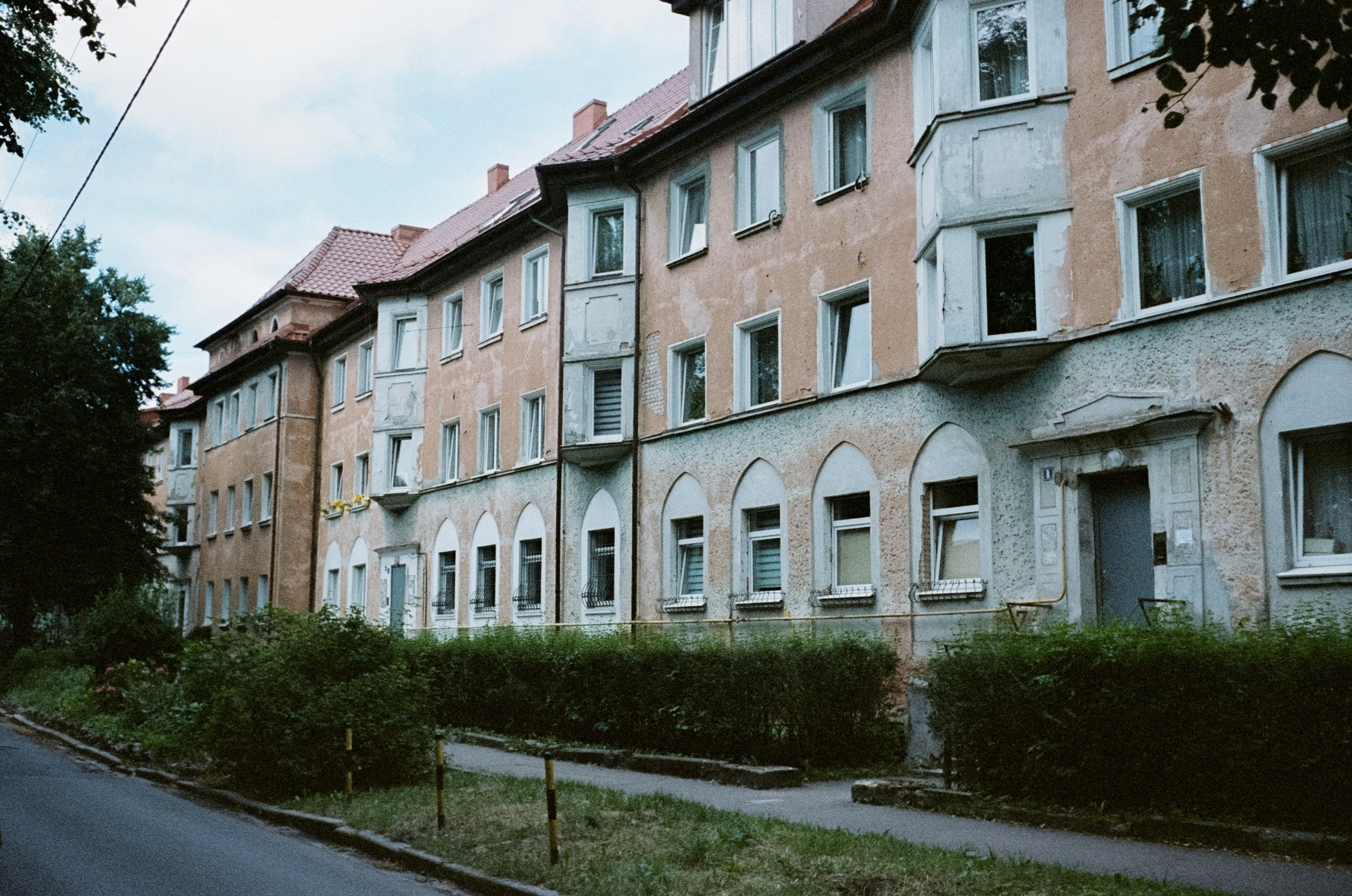 11 июля Светлогорск улочки / Minox 35 GT (2) / Kodak Portra 400 VC @ISO 100