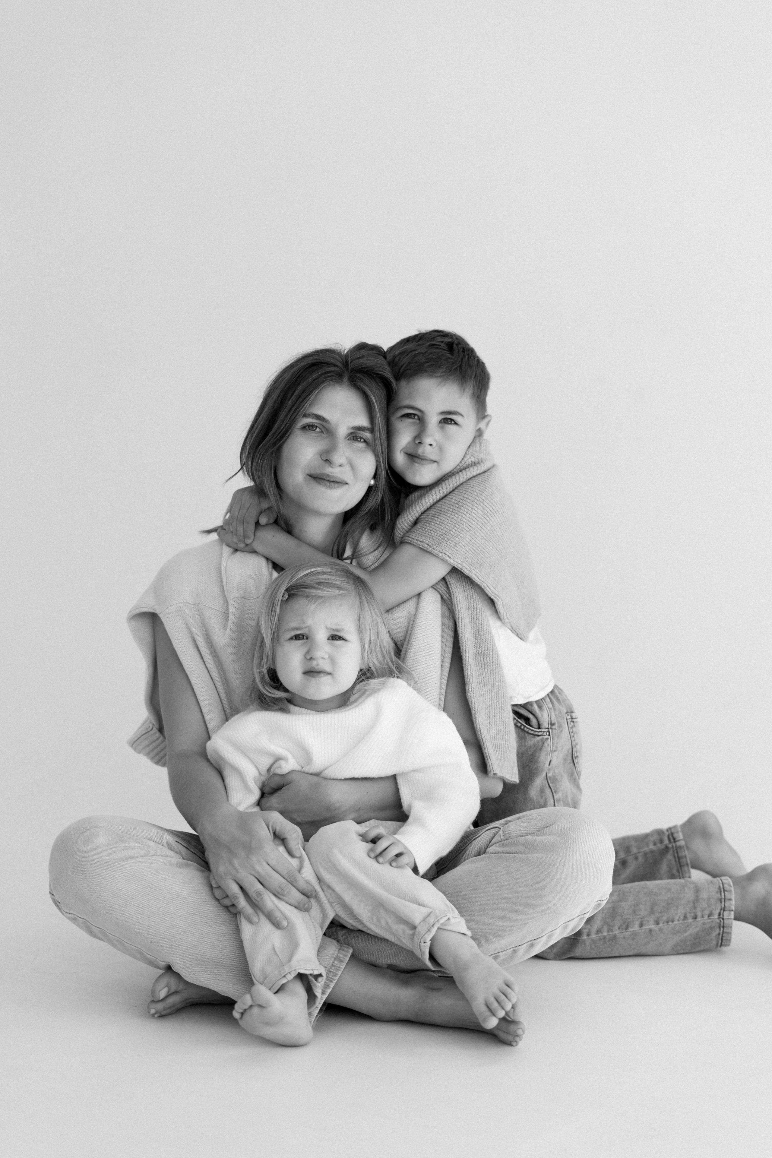 Оля, Артемий, Вера. Главная