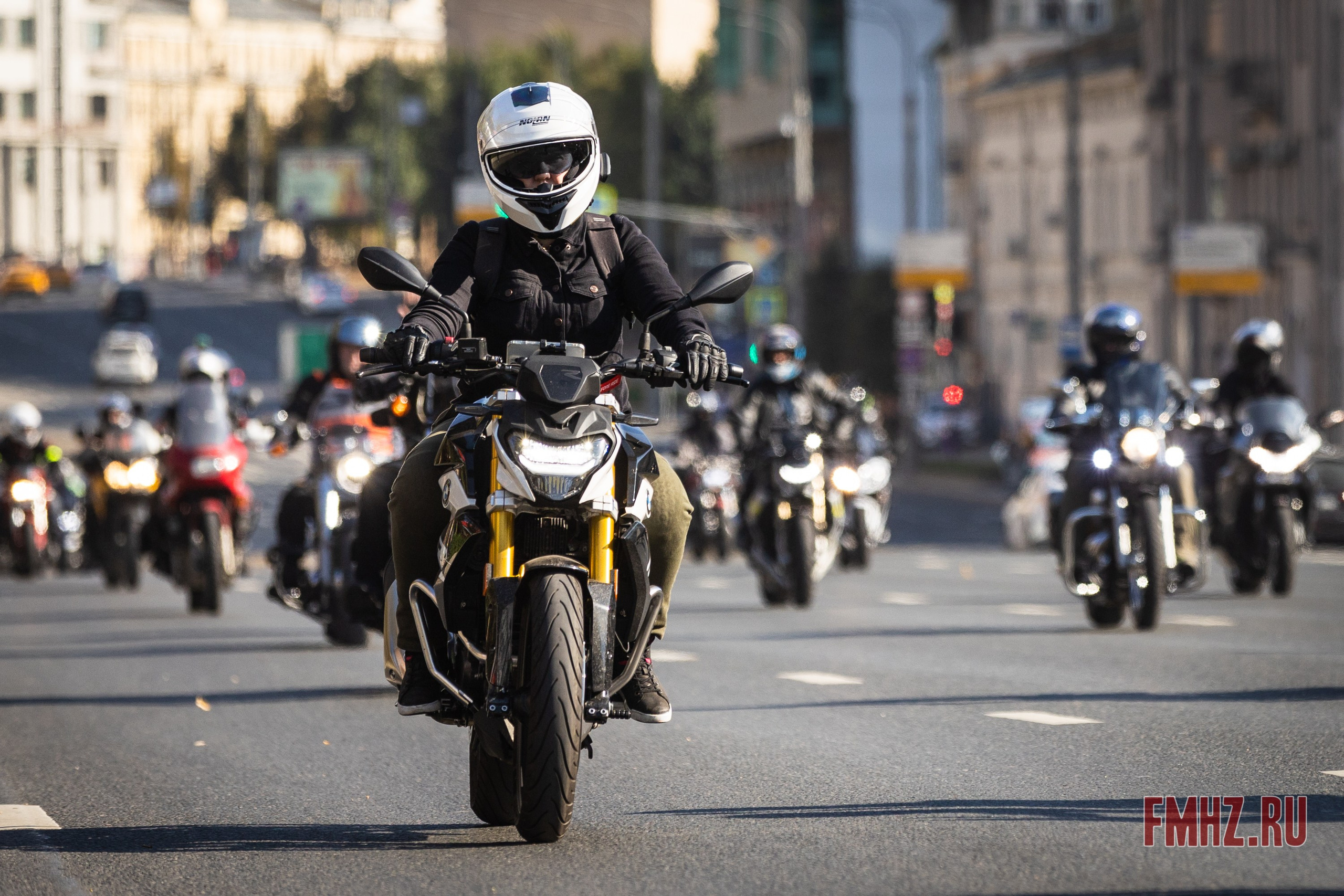 Закрытие Мотосезона 2023 на проспекте Академика Сахарова. Фотограф Владимир Охрименко