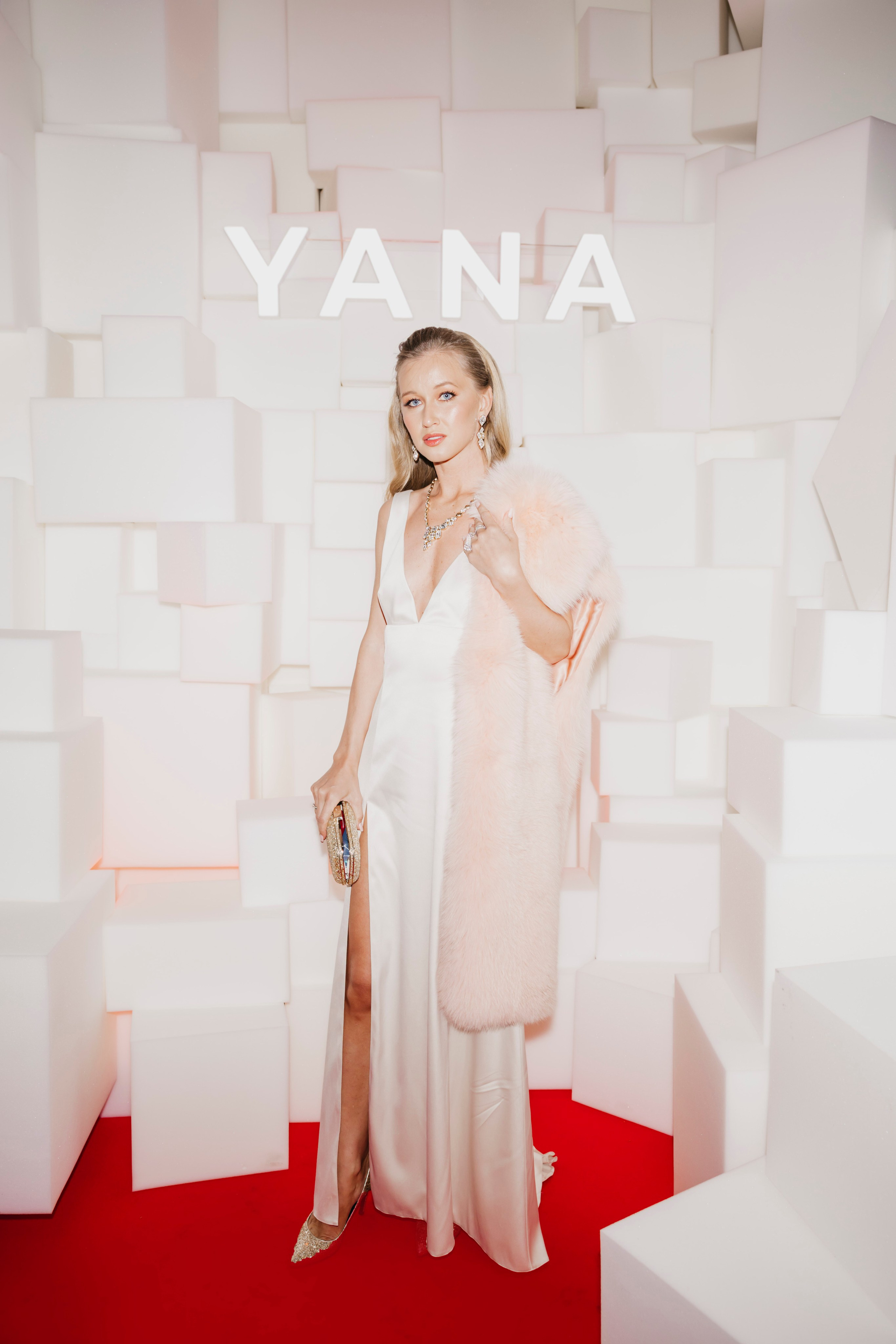 Екатерина Земская на Снежном коктейле Яны Раскаваловой 