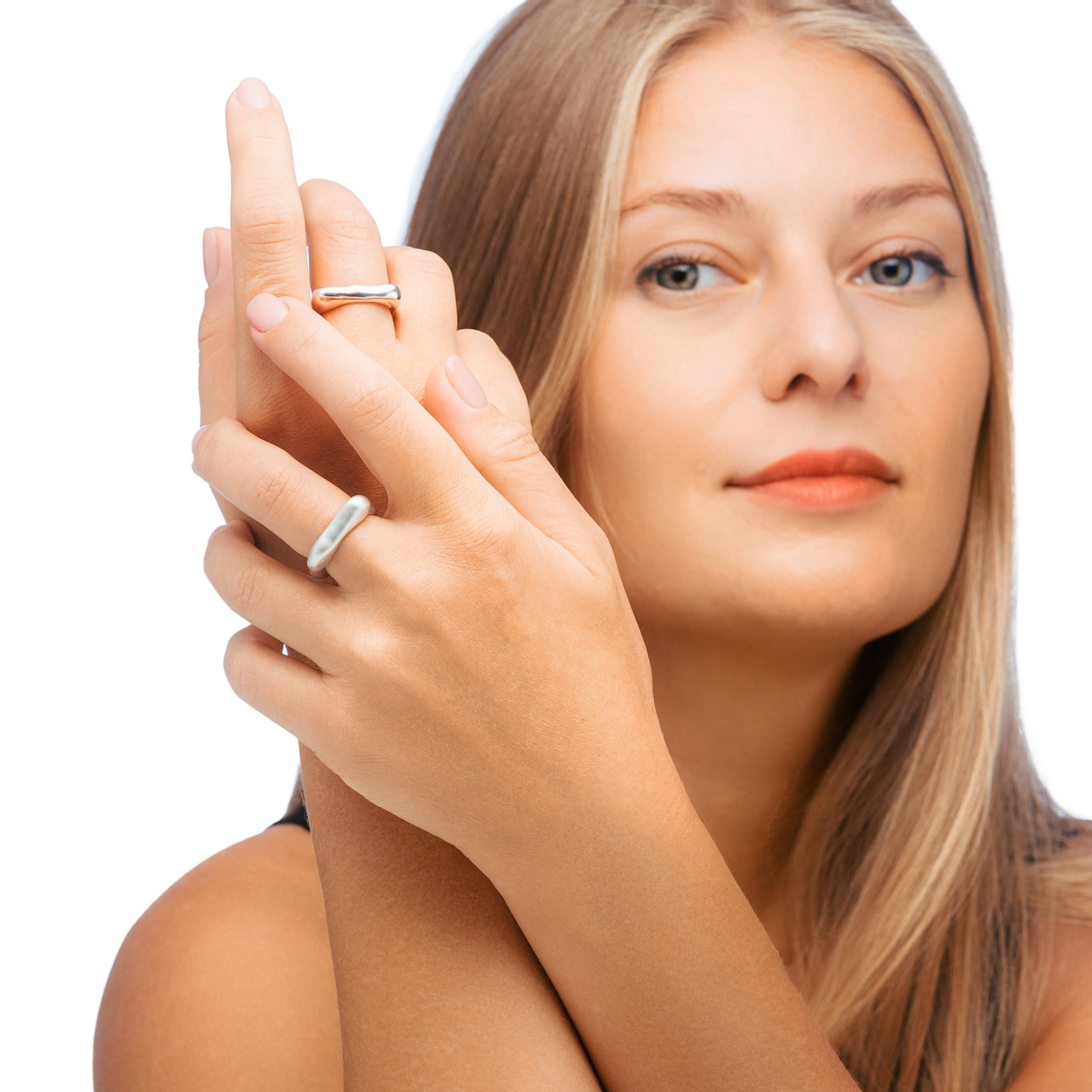 Профессиональная съёмка контента для ювелирного бренда. Профессиональный фотограф в Санкт-Петербурге. Сергей Пушкин