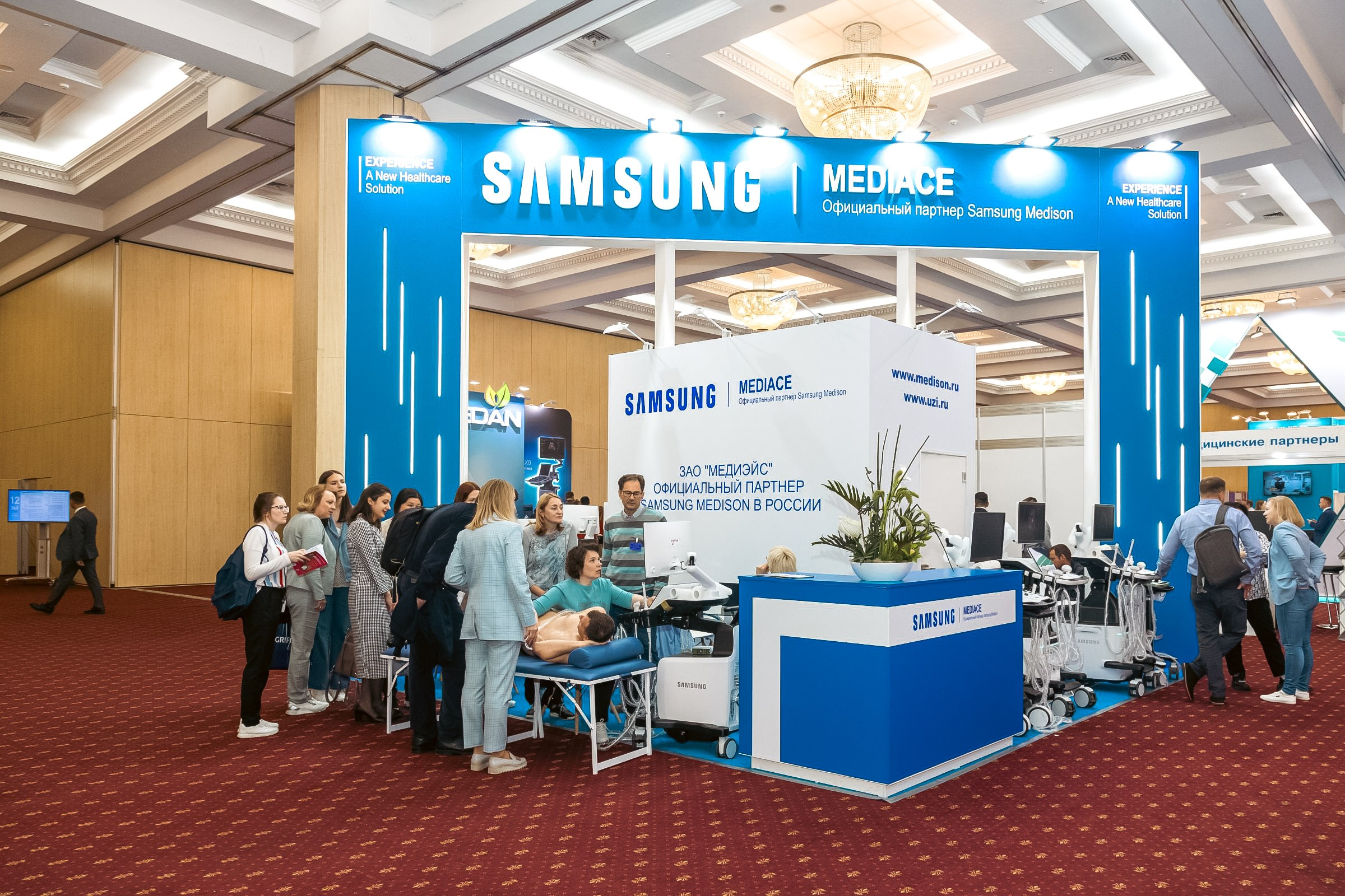 Съёмка стенда на выставке. Фотограф на мероприятие в Москве Марик