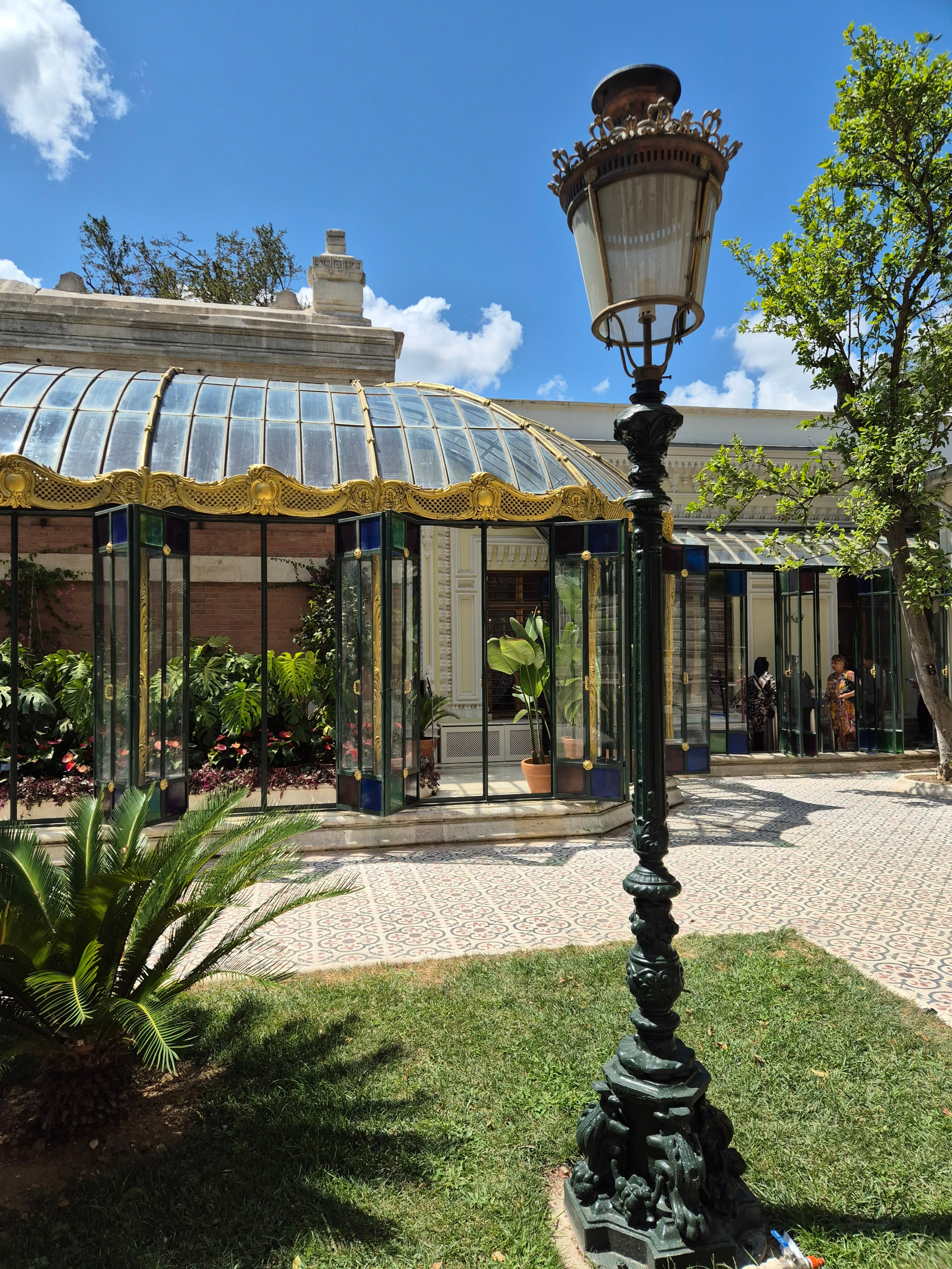 Дворец с 2018 г. был закрыт для посещений. Открылся буквально пару месяцев назад после реставрации