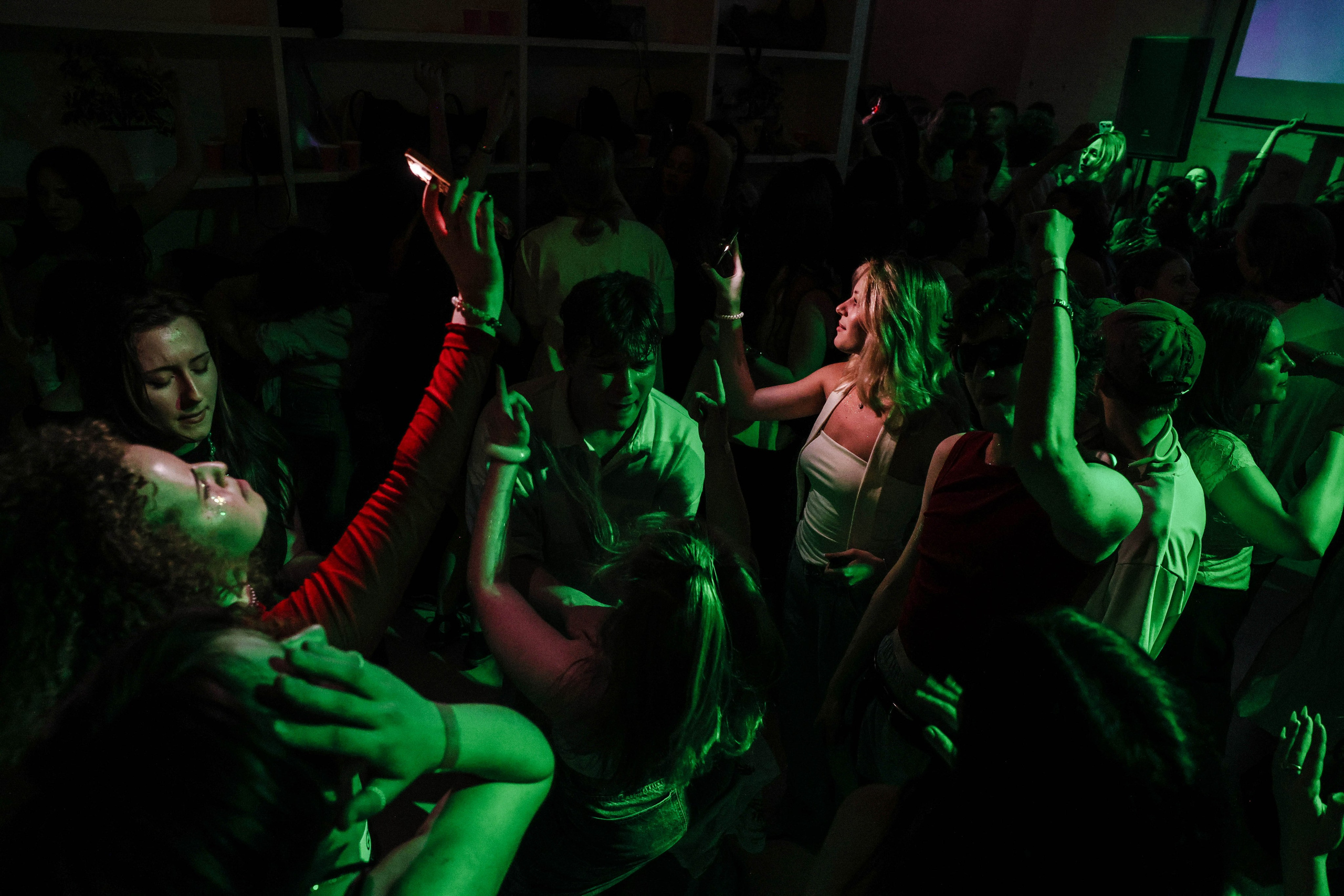 Вечеринки / вспышка. Репортажный фотограф в Москве Арина Антонова