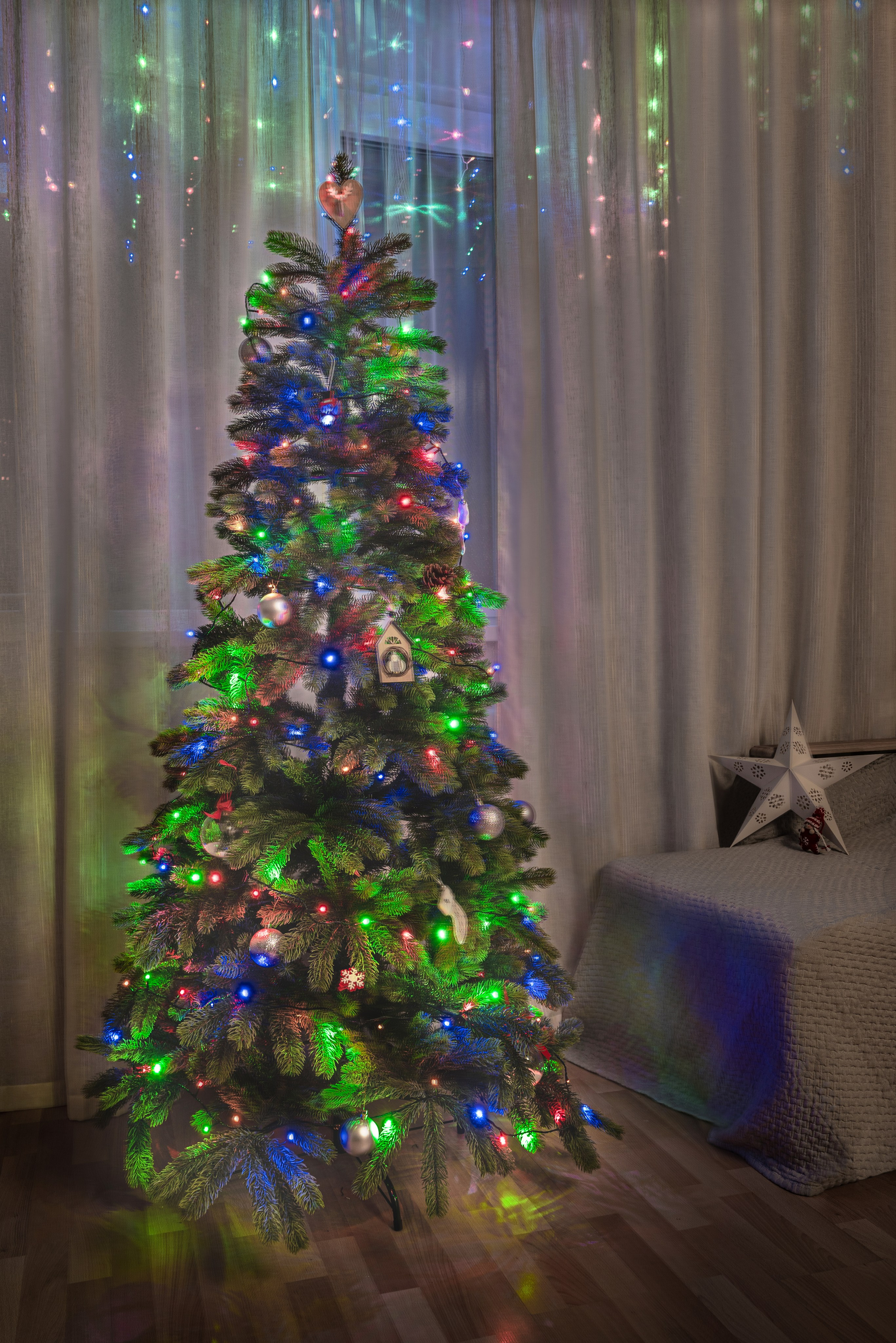 Фотосъемка новогодней гирлянды для маркетплейсов Ростов.