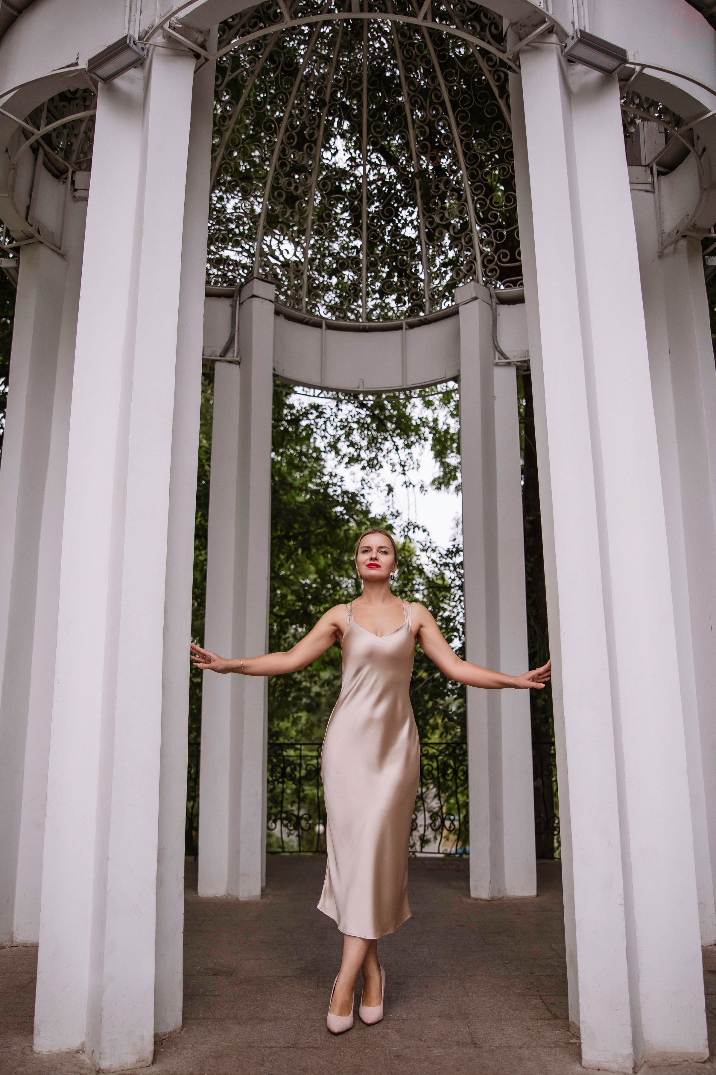 Фотограф Анна Крылова — женская портретная съёмка а парке