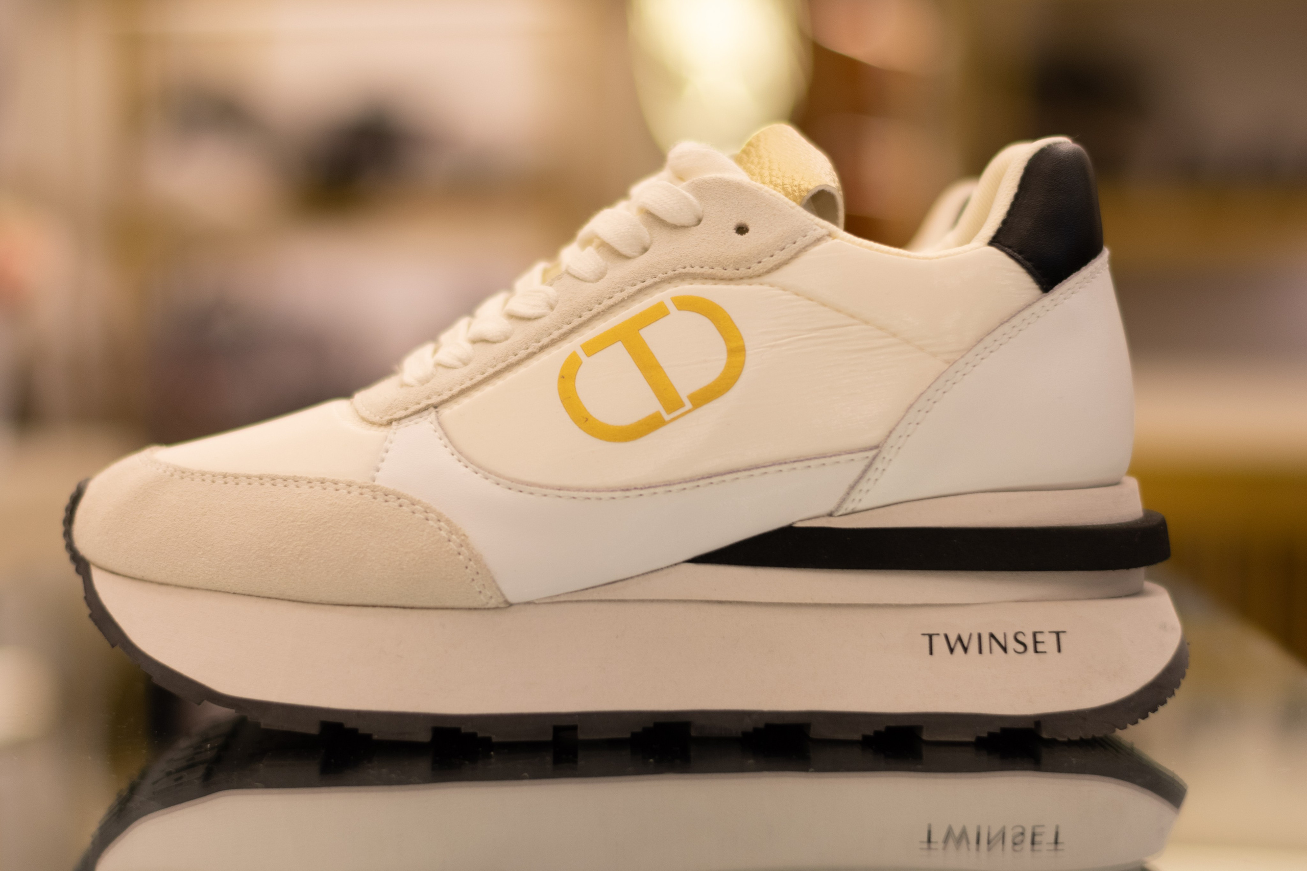 Для организаций. Предметная фотосессия для обувного магазина Capsula. Фотограф/видеограф Богдан Голованов