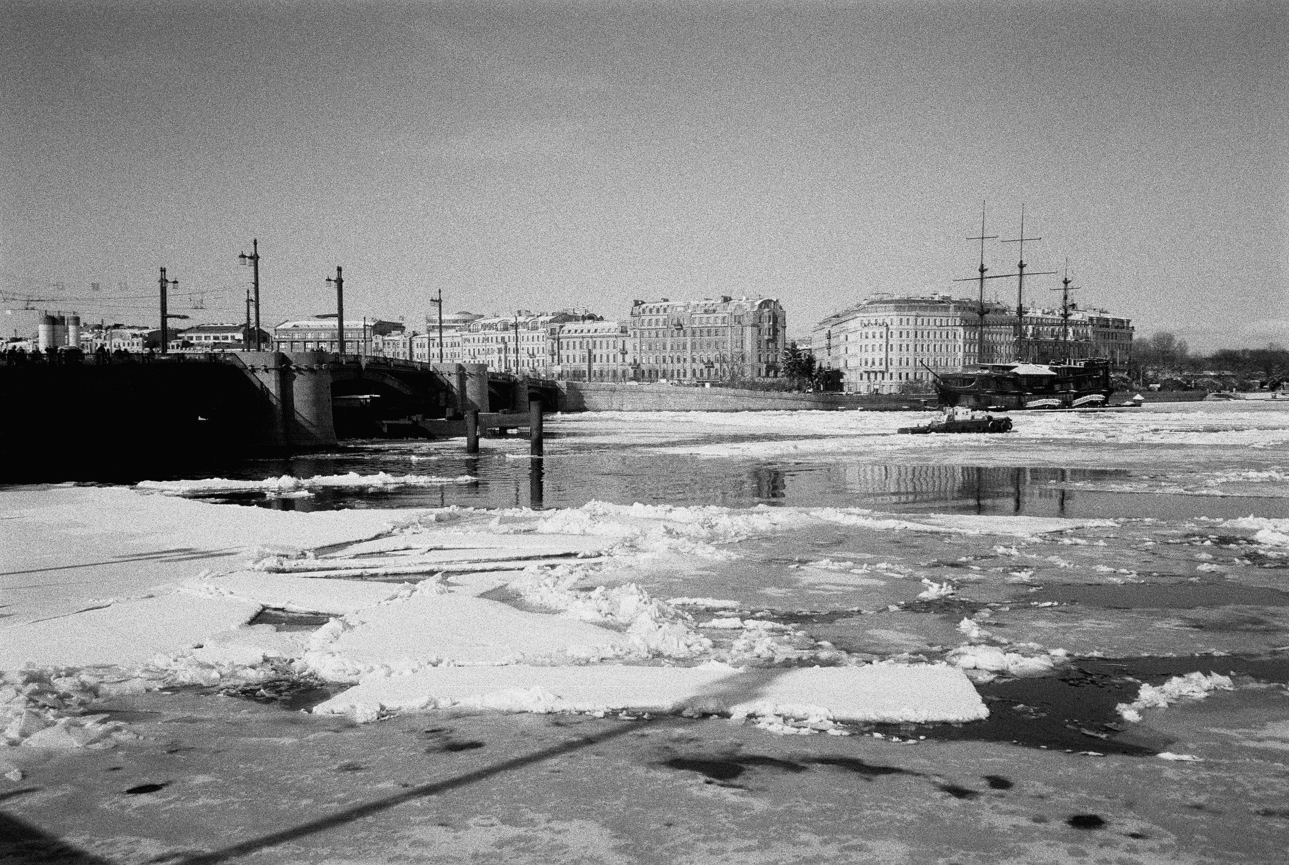 Фотографии черно-белые. Свадебный и семейный пленочный фотограф в Петербурге Истомина Ирина