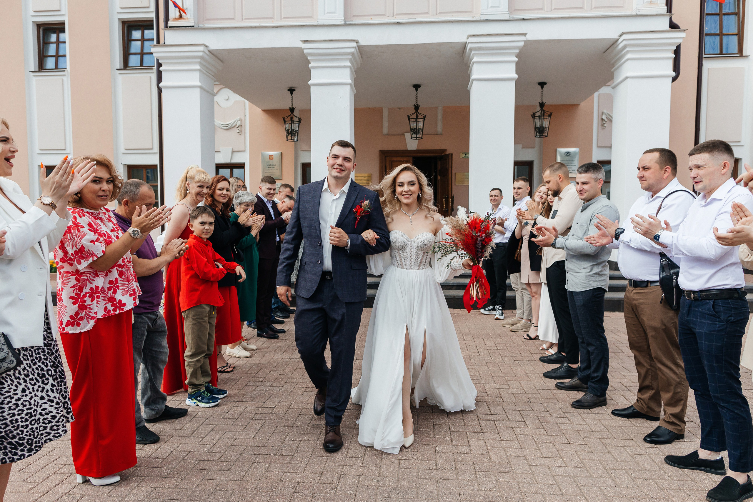 Грандиозное свадебное событие в уютном ресторане. Олег Сверчков | Свадебный фотограф Вологда