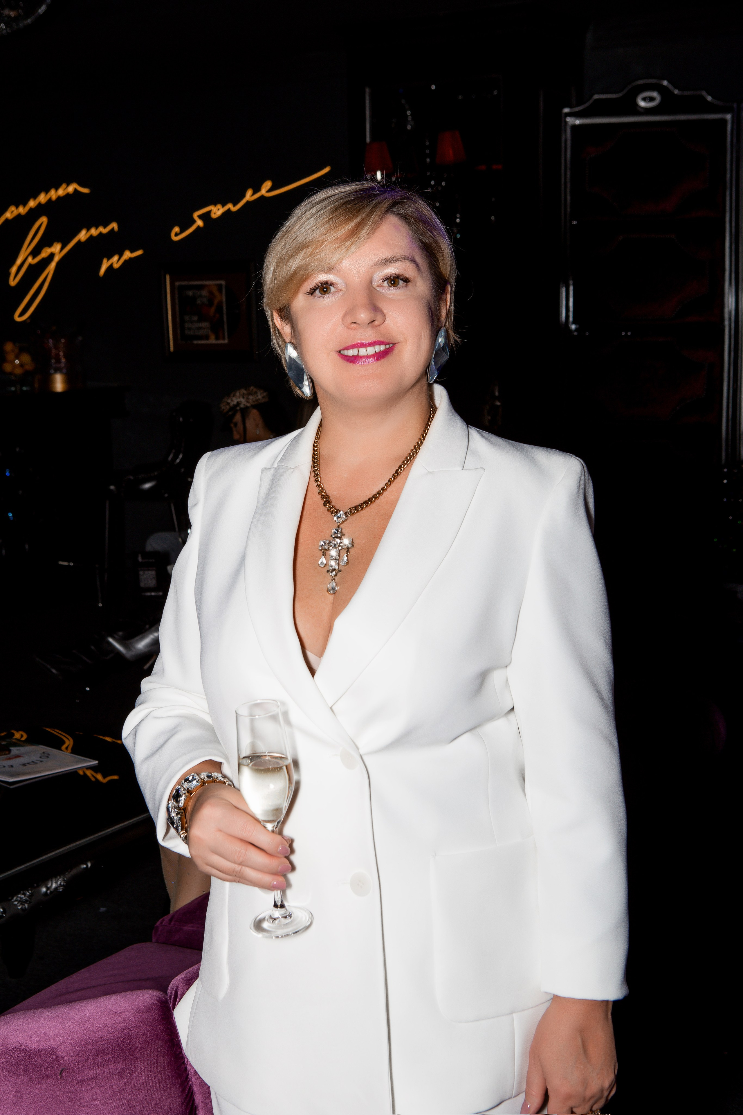 5 лет Женскому клубу. Контент фотограф, съемка для маркетплейсов, фуд съемка и репортажи в Новосибирске Ралия Галеева