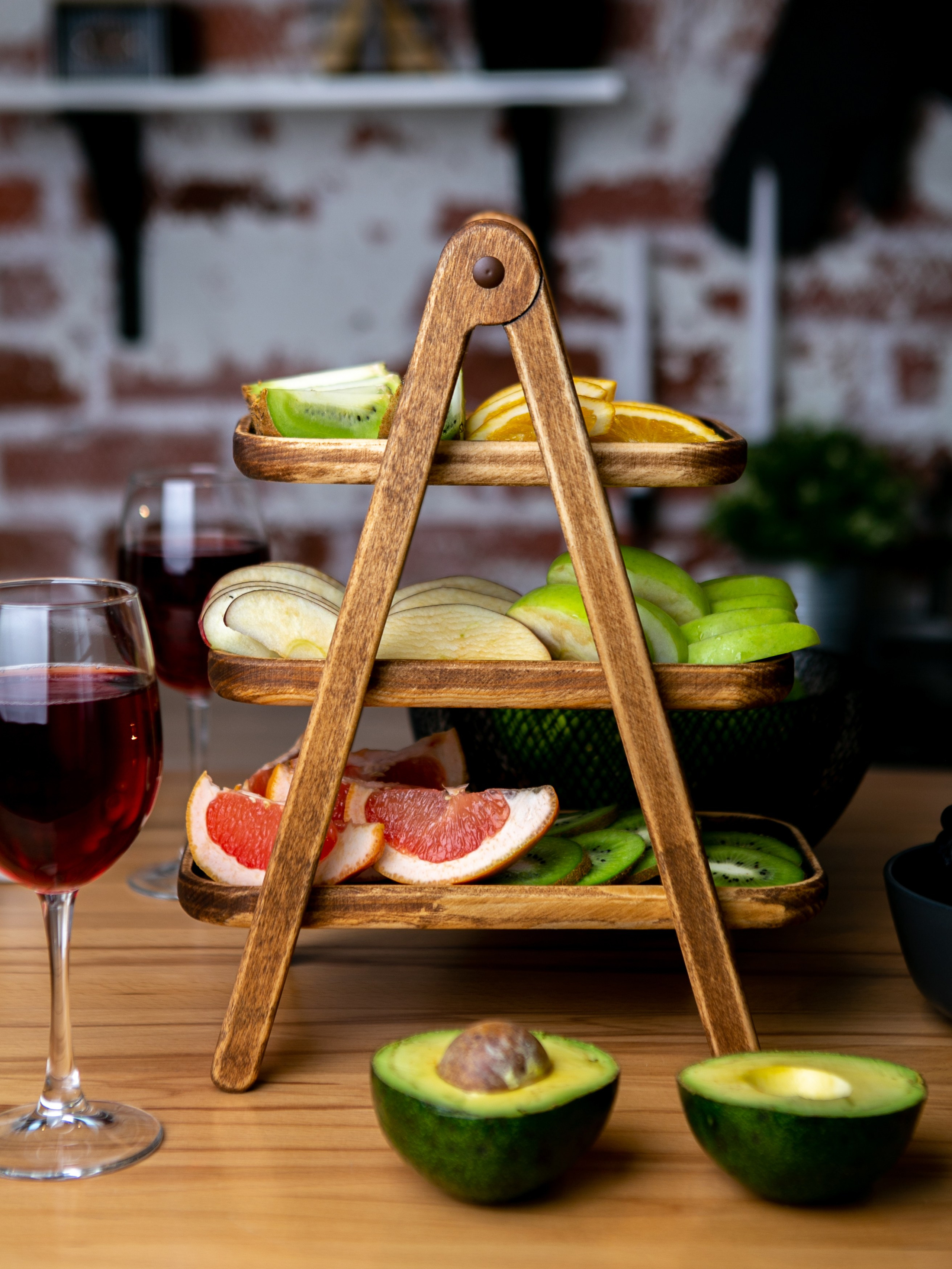 Подносы и этажерки. Контент фотограф, съемка для маркетплейсов, фуд съемка и репортажи в Новосибирске Ралия Галеева