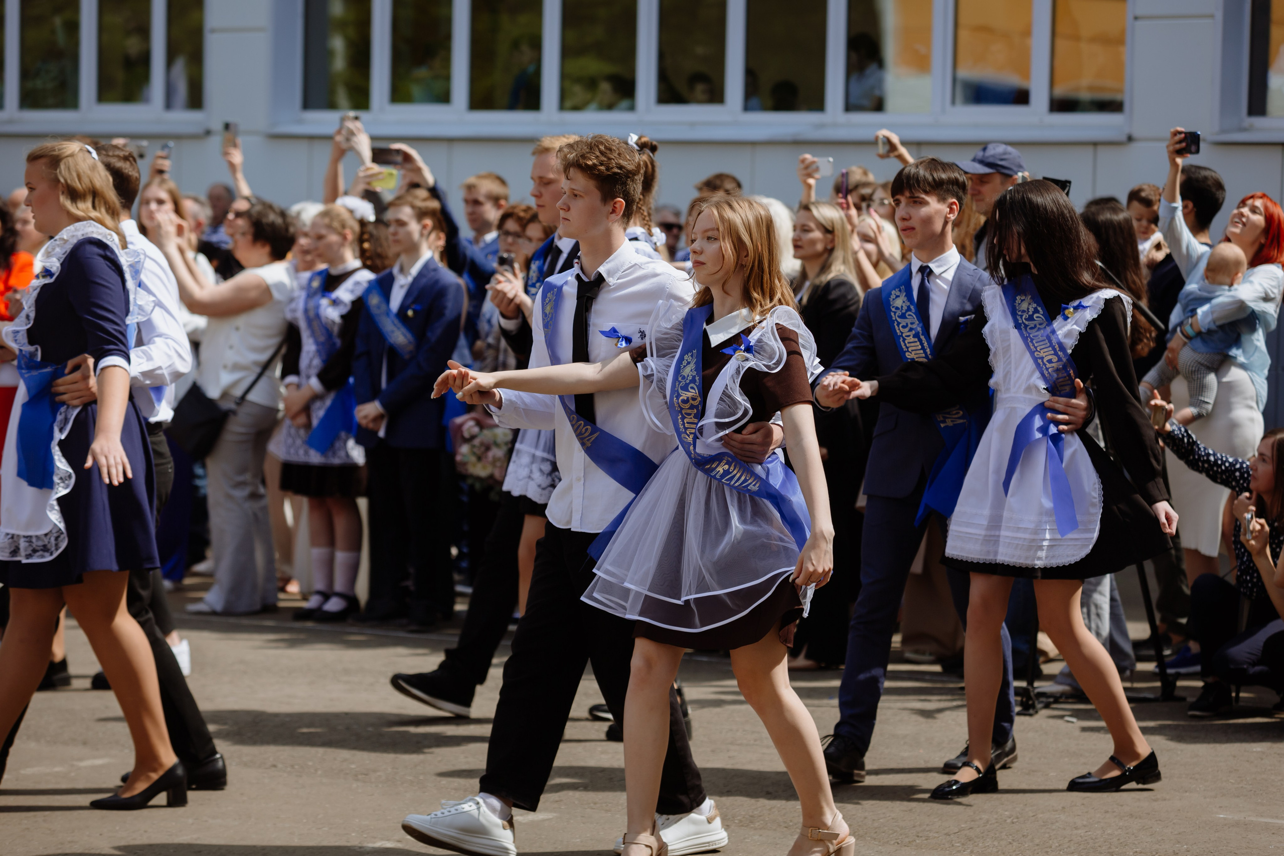 Последний звонок 2024 (3 часа фотосъемки). Профессиональный фотограф Надежда Антонова