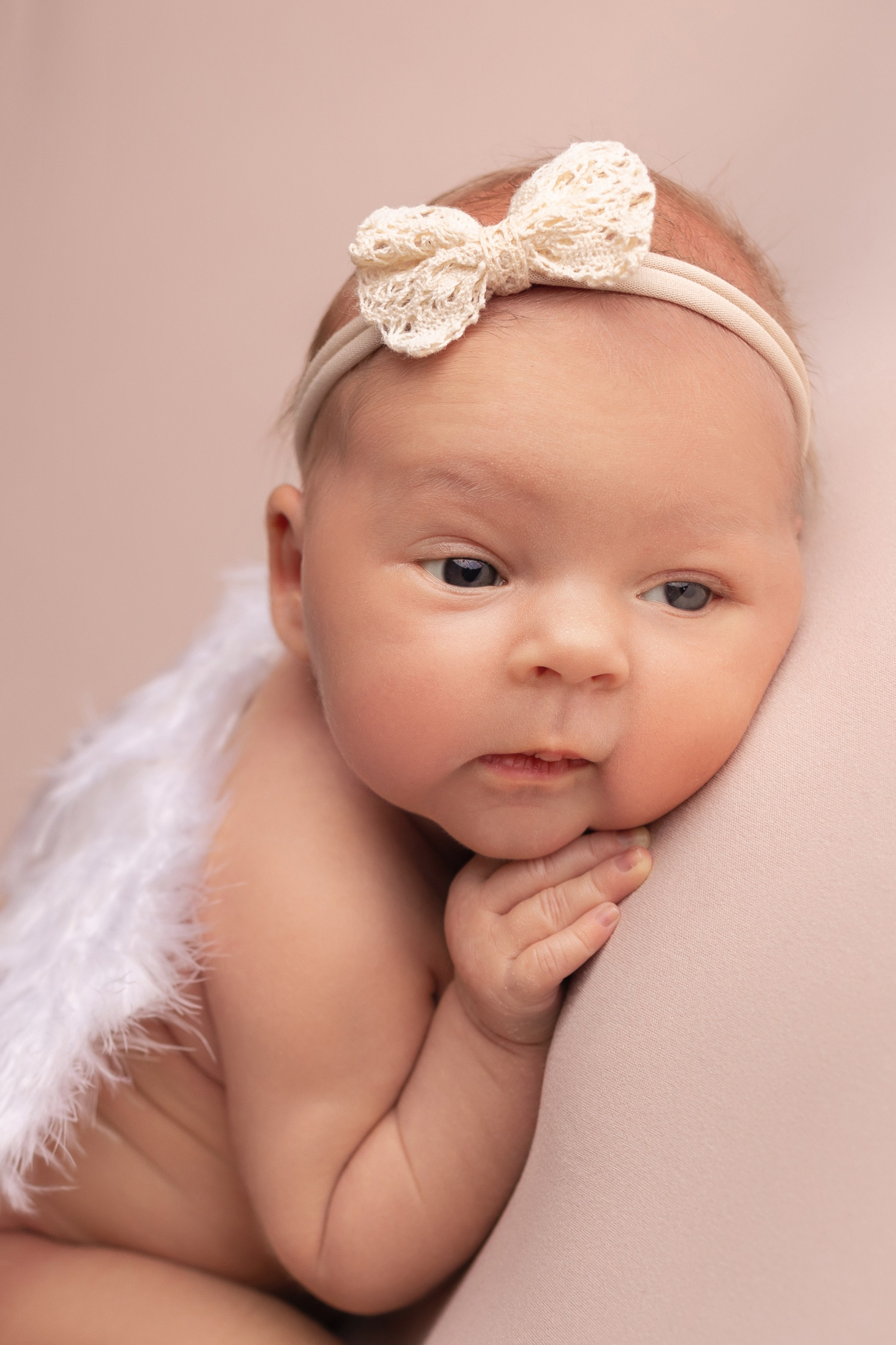 Классическая фотосессия малыша. Фотограф новорожденных малышей в Омске и Омской области Эльвира Камаева