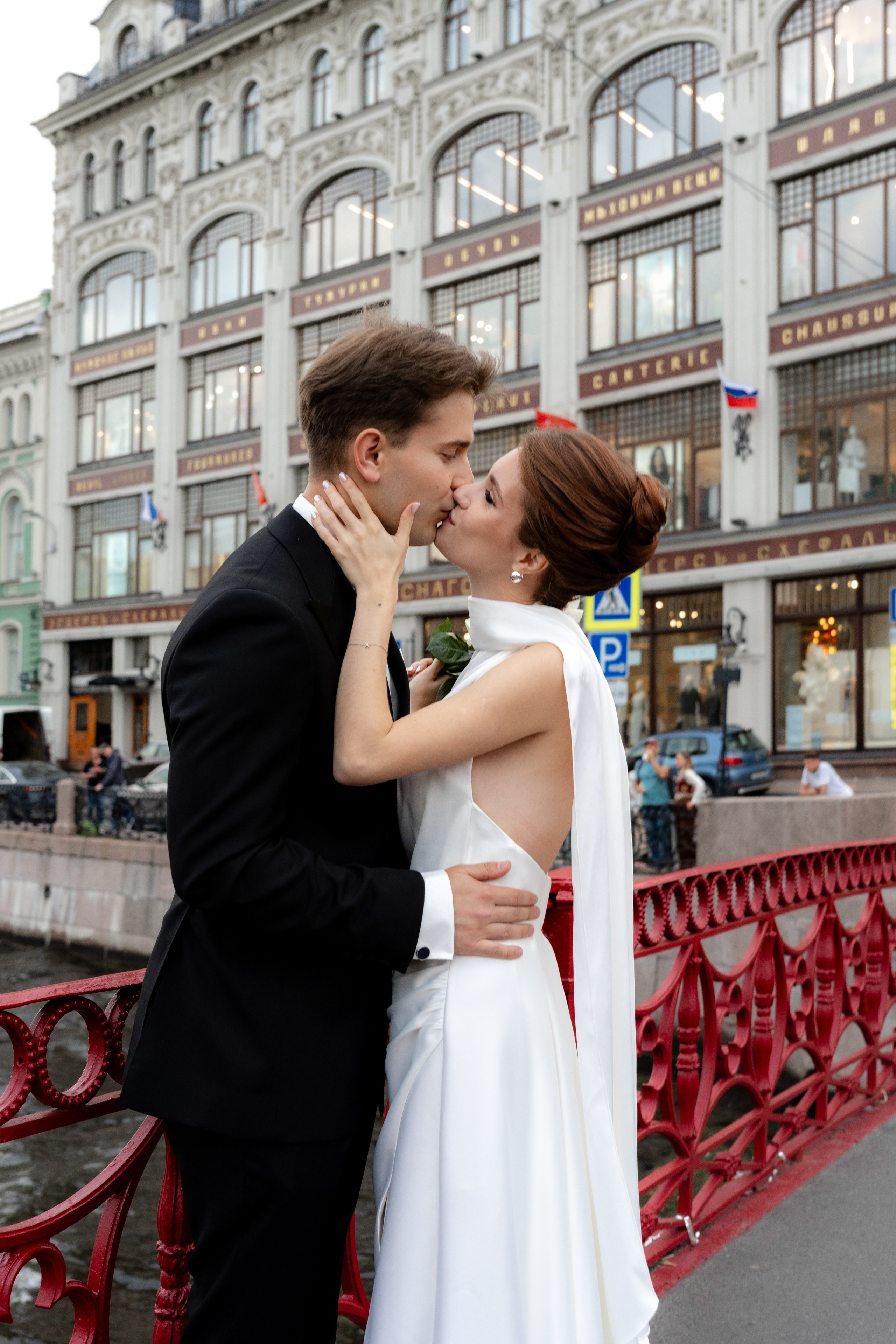 Свадебная съемка на закате. Свадебный фотограф Александр Невский в Санкт-Петербурге