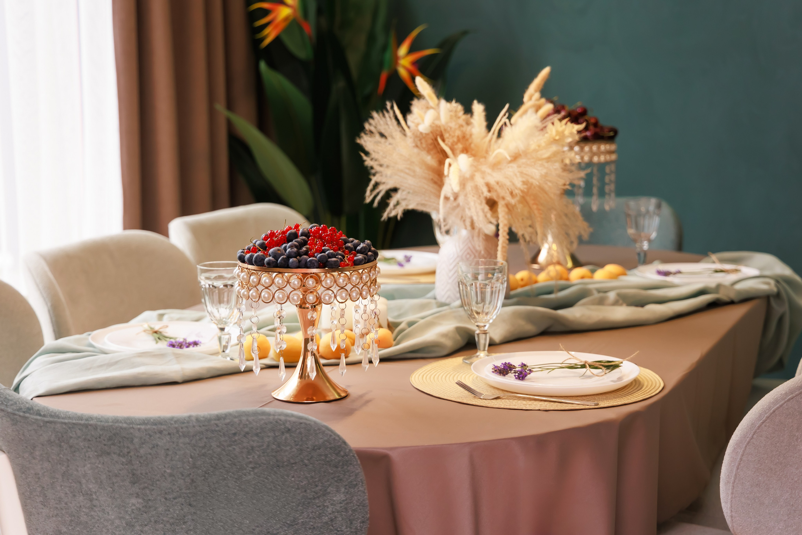 Интерьерная и рекламная съёмка. Свадебный и семейный фотограф в г. Майкопе (выезд по республике и краю)