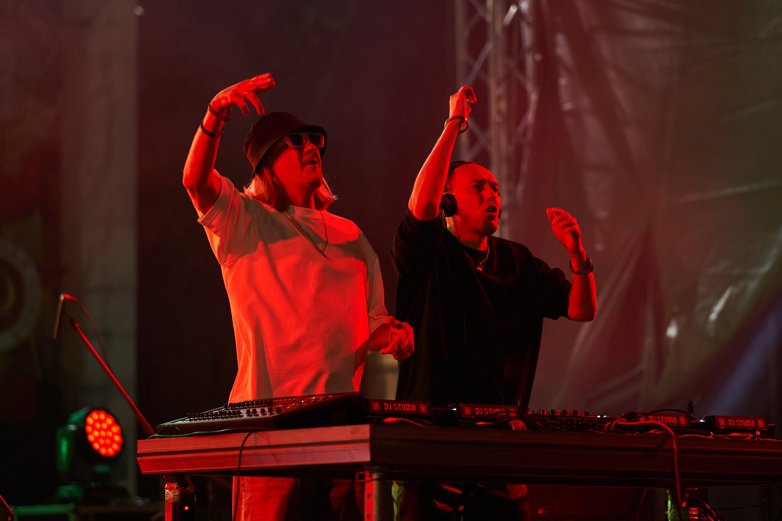 Swanky Tunes. Услуги фотографа в Смоленске. Фотограф на свадьбу