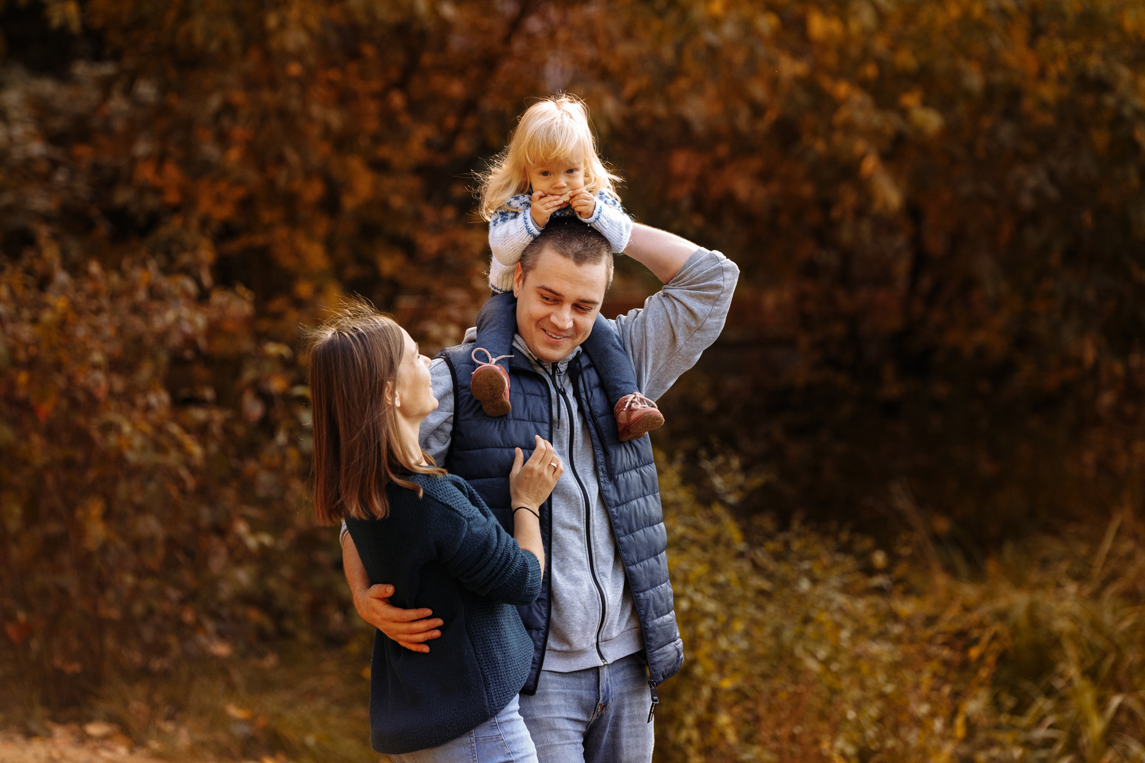 Фотограф Анна Руданова Осенняя фотопрогулка. Саша , Алена и Алиса
