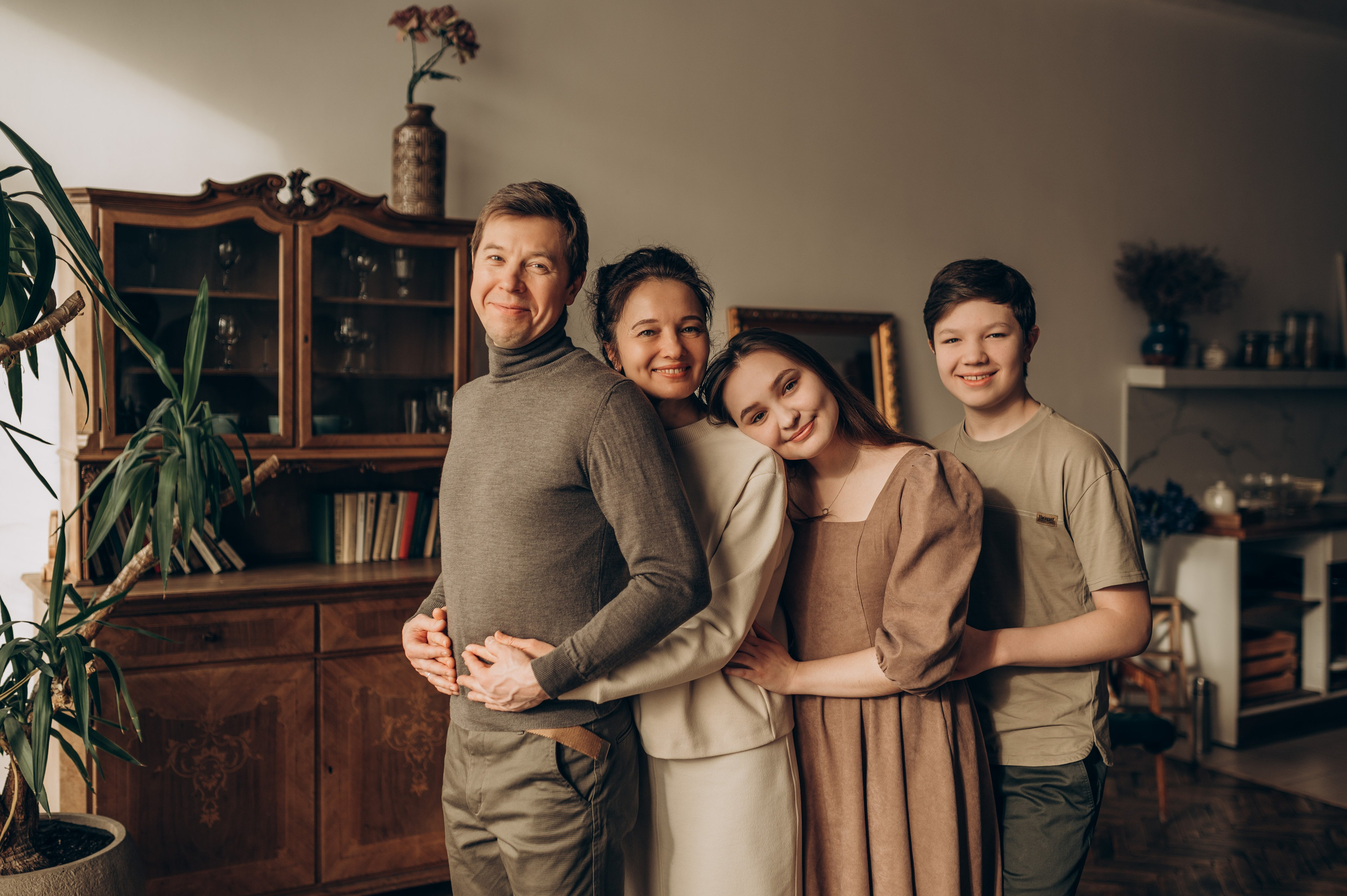 Уютная семейная съёмка в студии. Семейный фотограф в Домодедово и Москве Елена Пичугина