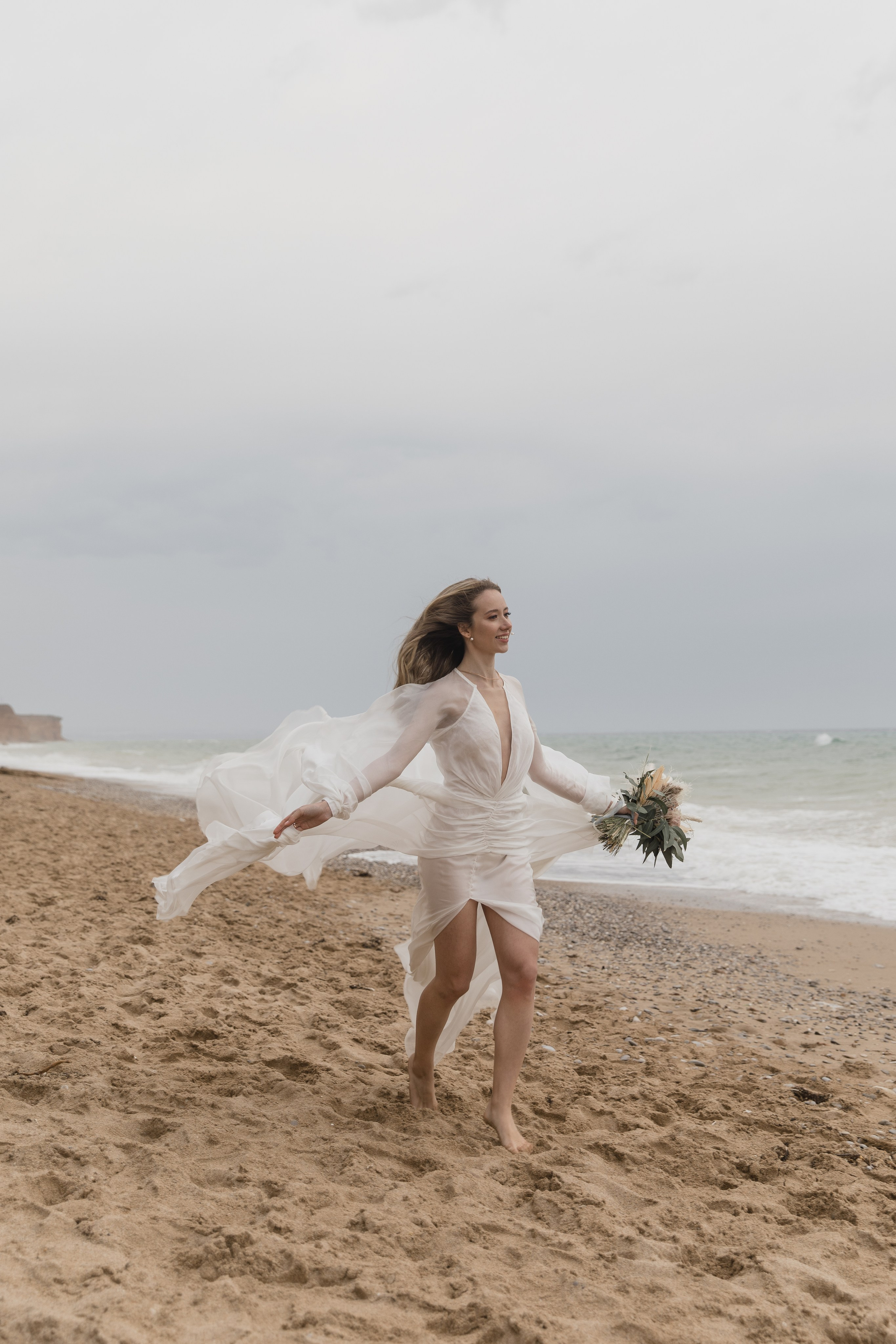 На берегу моря…. СВАДЕБНЫЙ ФОТОГРАФ В КРЫМУ И СЕВАСТОПОЛЕ