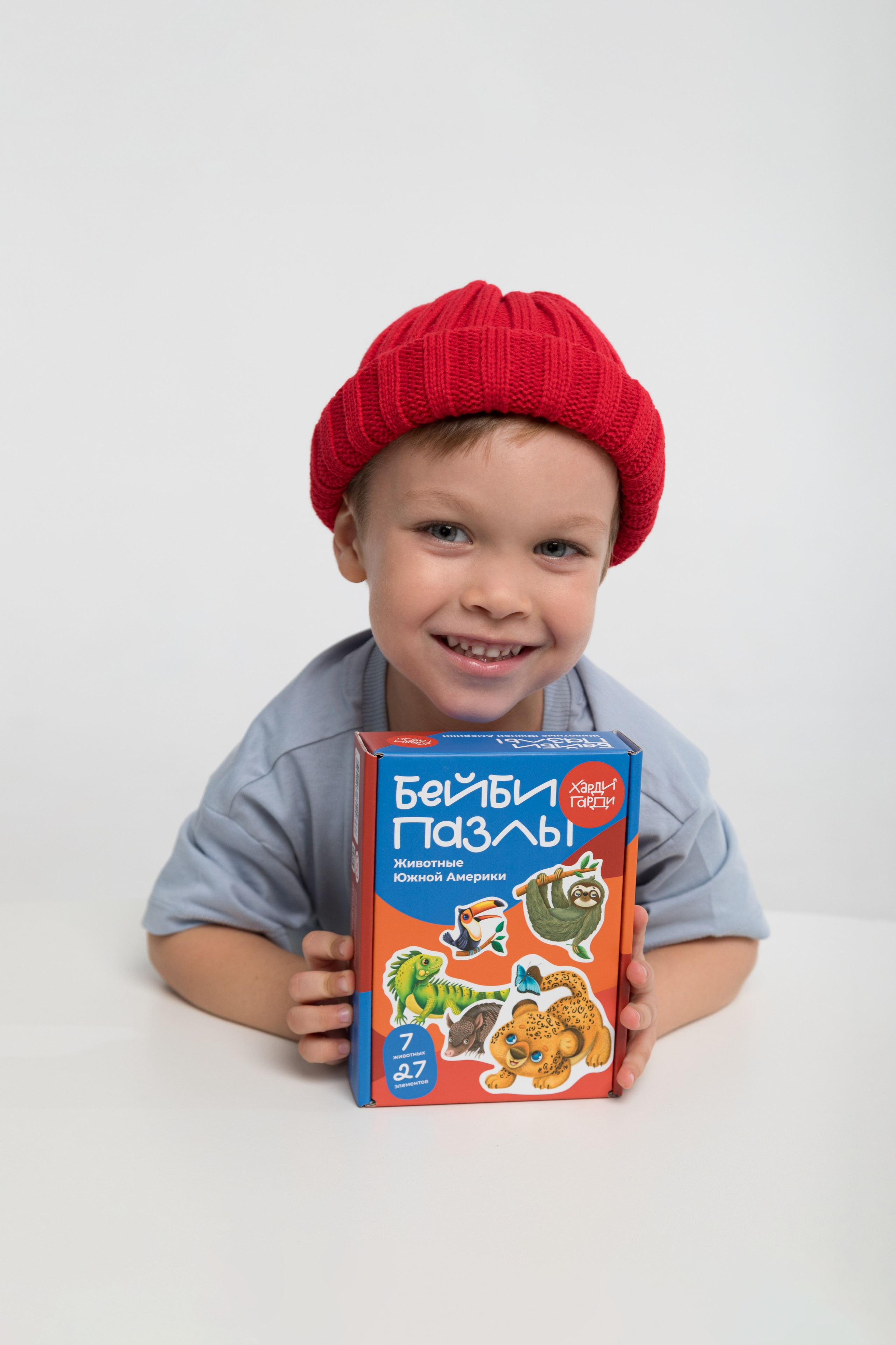 Каталожная съемка в циклораме для бренда детских товаров. Детский и контент фотограф Надя Волкова Санкт-Петербург