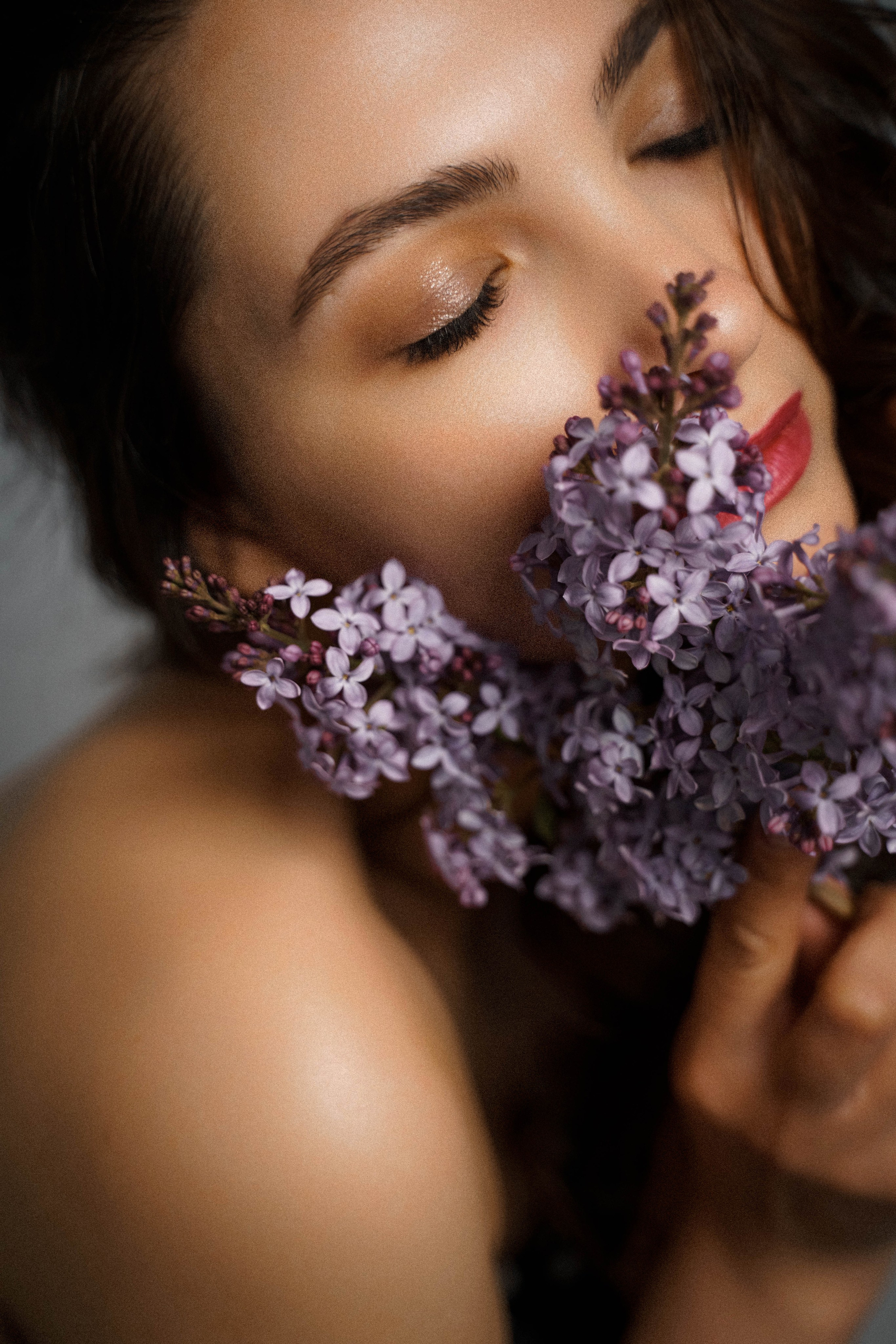 Аня и сирень