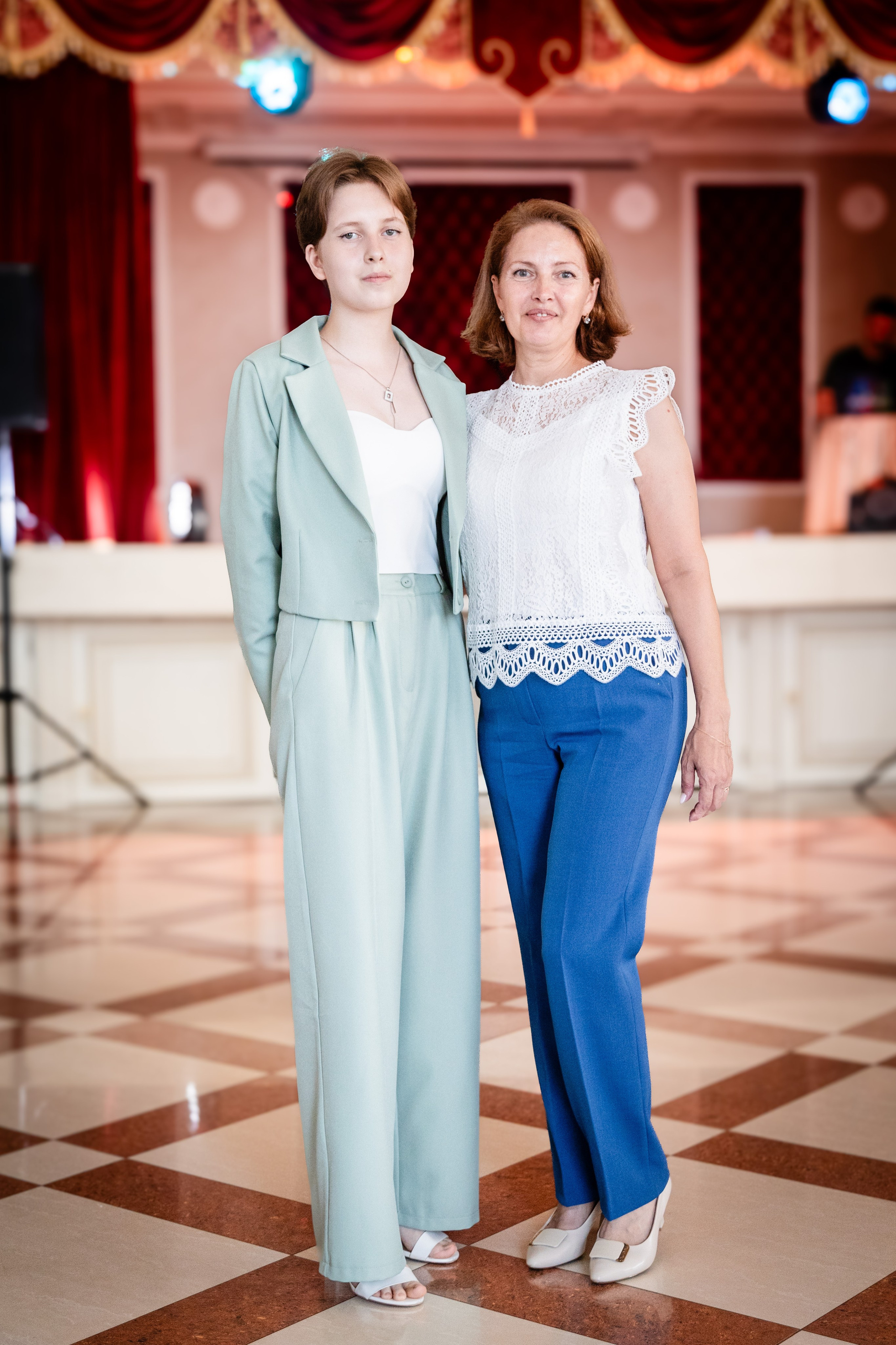 Школьный выпускной. Детский фотограф видеограф в Хабаровске Михаил Орлов