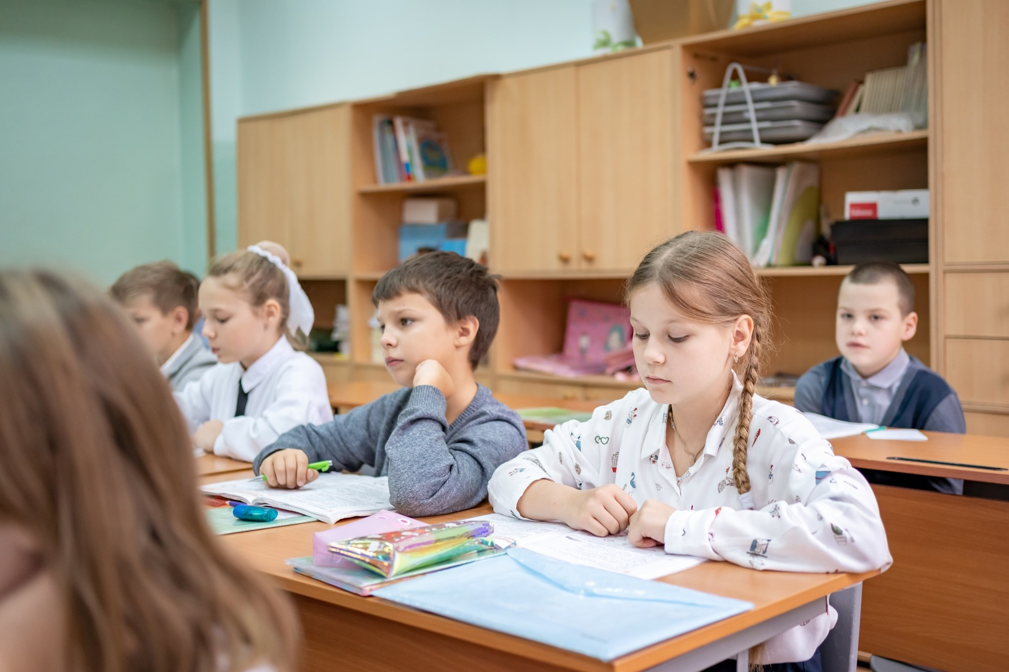 Выпускники начальной школы. Семейный фотограф Варвара Сорока в городе Москве