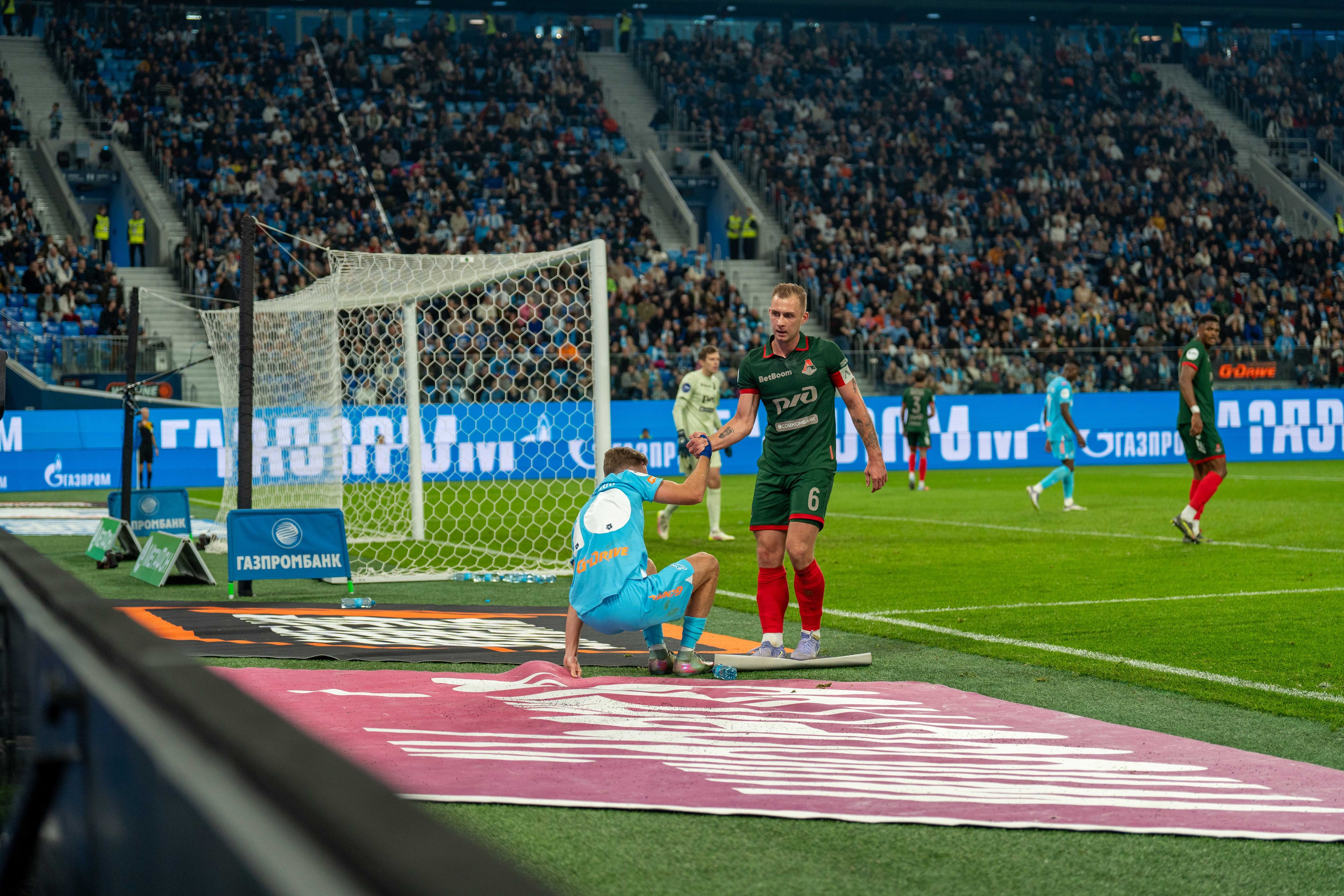 Зенит — Локомотив: фотогалерея 14-го тура РПЛ на Газпром Арене | Антон Гауф. Спортивный фотограф в Санкт-Петербурге | Антон Гауф
