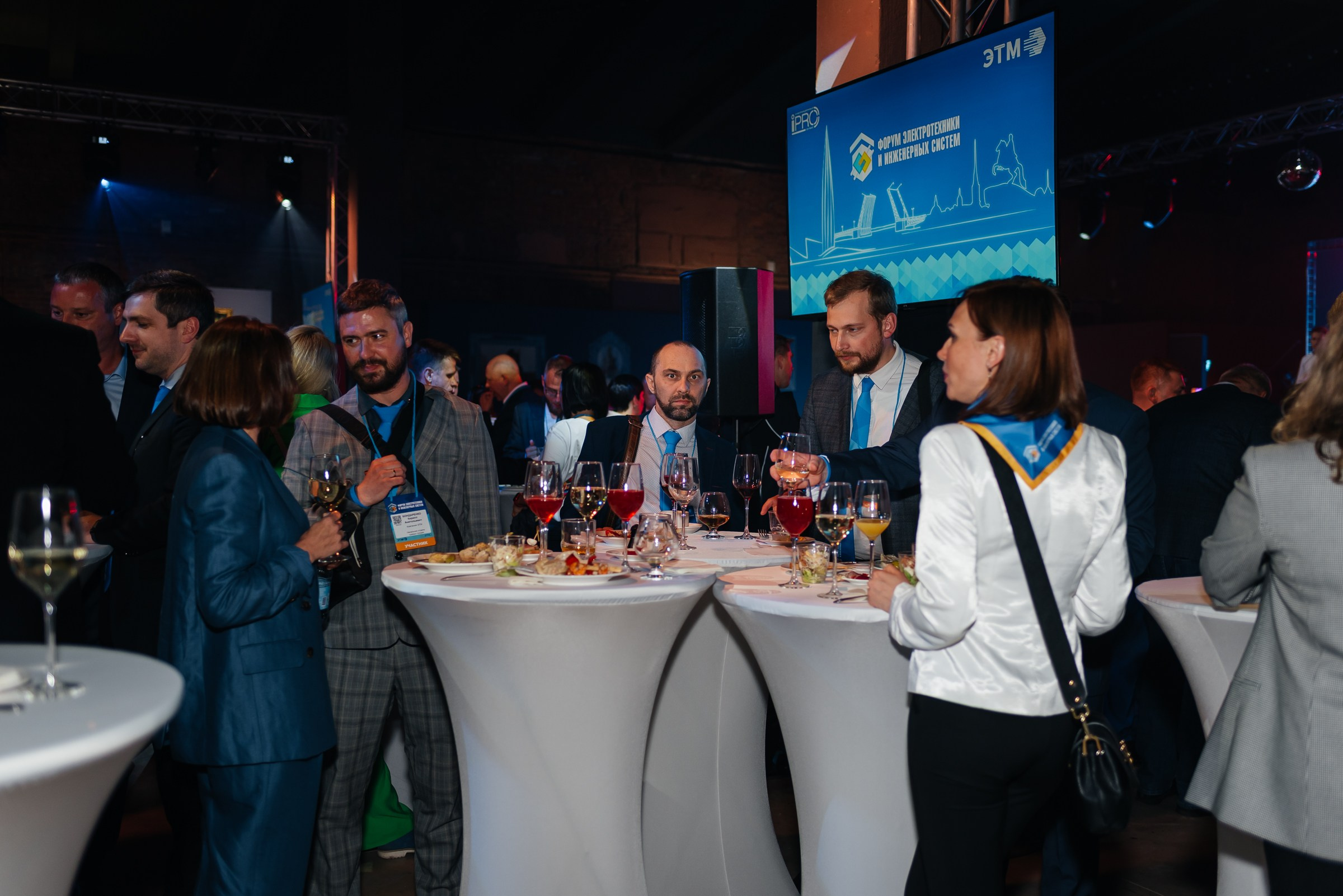 Репортажная фотосъёмка в Брусницын Холле. Свадебный фотограф в Санкт-Петербурге Венера Ахметова