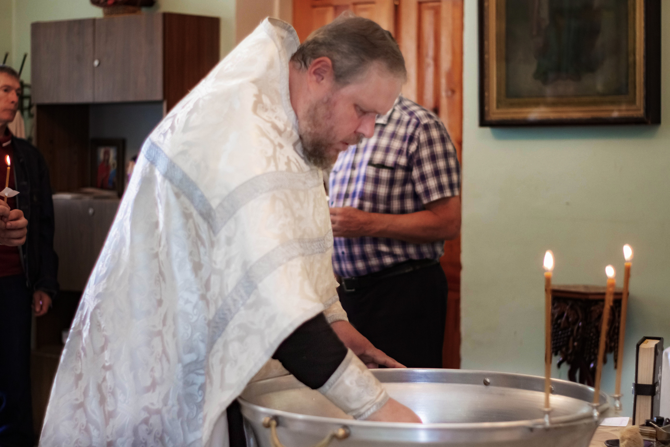 Крещение фотограф пятигорск. Фотограф на крещение Пятигорск. фотограф Таинств Крестины Анна: 8(928)307-37-21