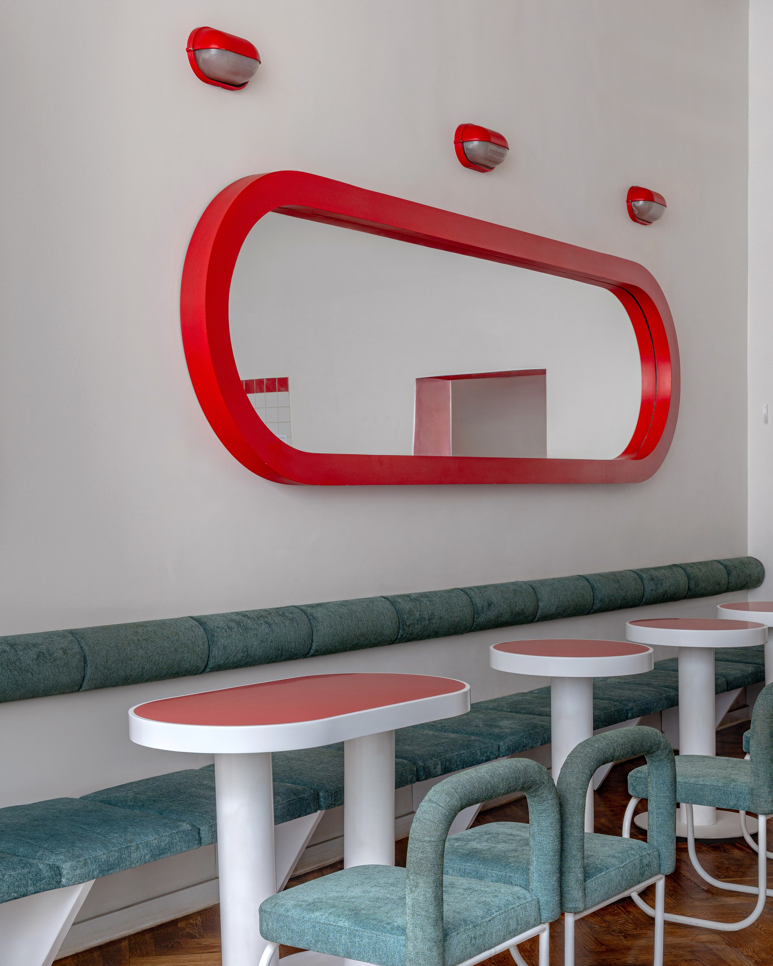 Интерьерная фотосъемка лапшичной Совок в Нижнем Новгороде. Интерьерный фотограф в Нижнем Новгороде и Москве Владимир Гудков