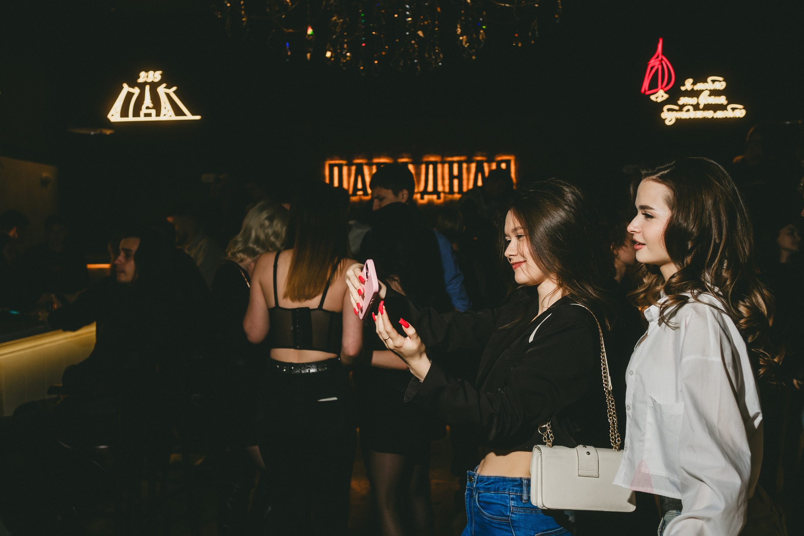 Бар «Парадная» / 7.12. Фотограф в Тюмени Кирилл Марфин