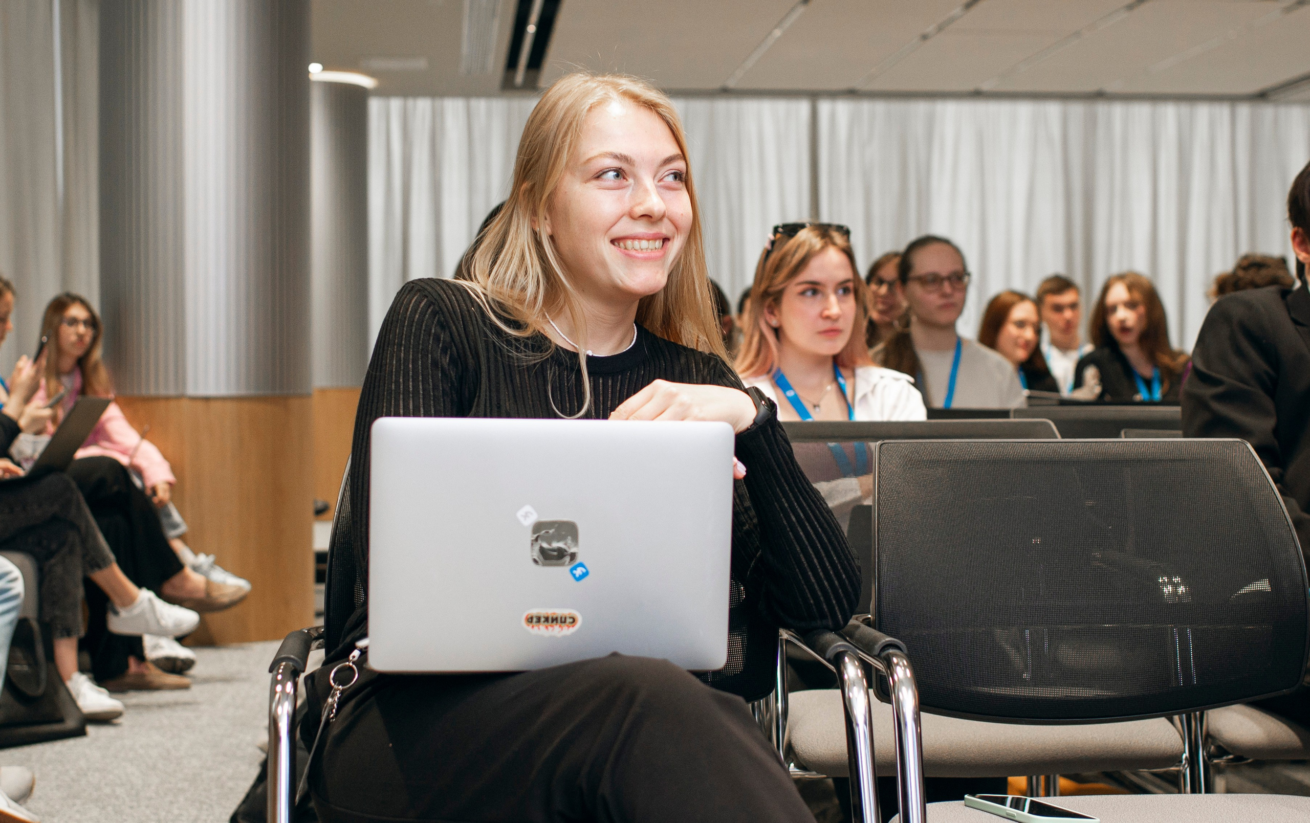 Защита проектов в ВК. Фотограф в Москве Алейникова Евгения