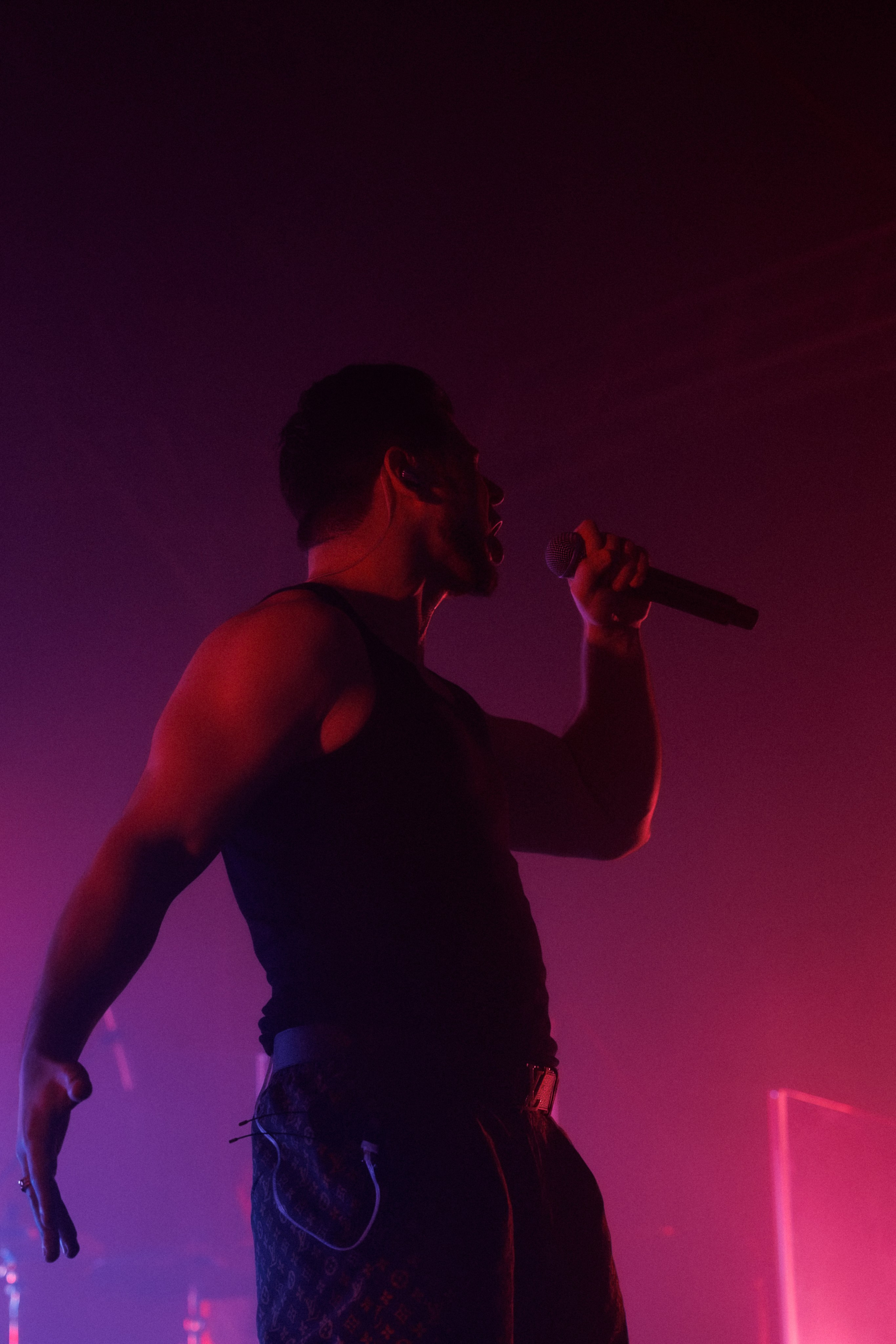 Фотоотчёт и репортаж с концерта группы GAYAZOV$ BROTHER$. Красильников Евгений — профессиональный фотограф в Ростове-на-Дону