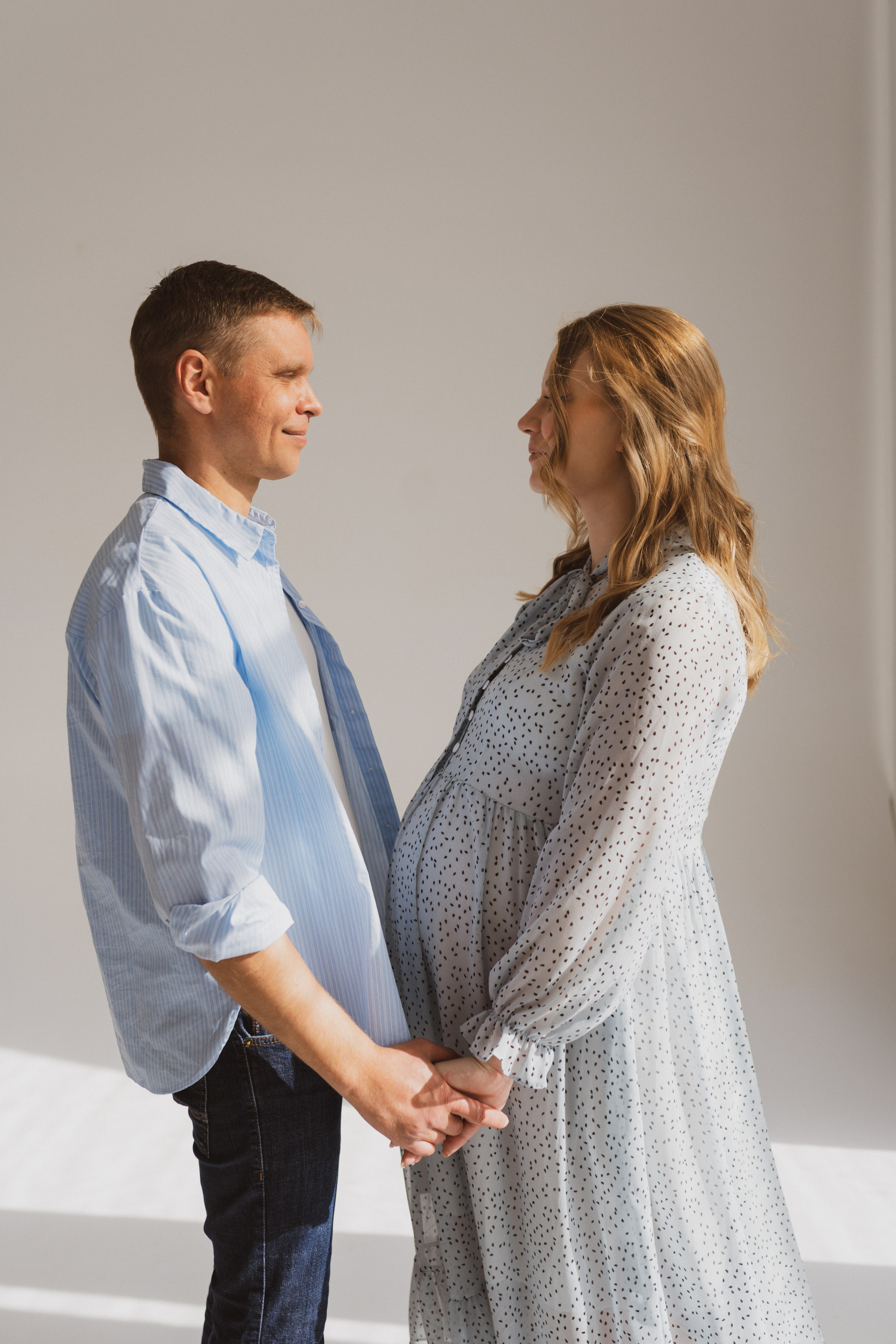 Семейная фотосессия в студии в Москве, семейный фотограф Анна Полушина. Свадебный фотограф в Москве Анна Полушина