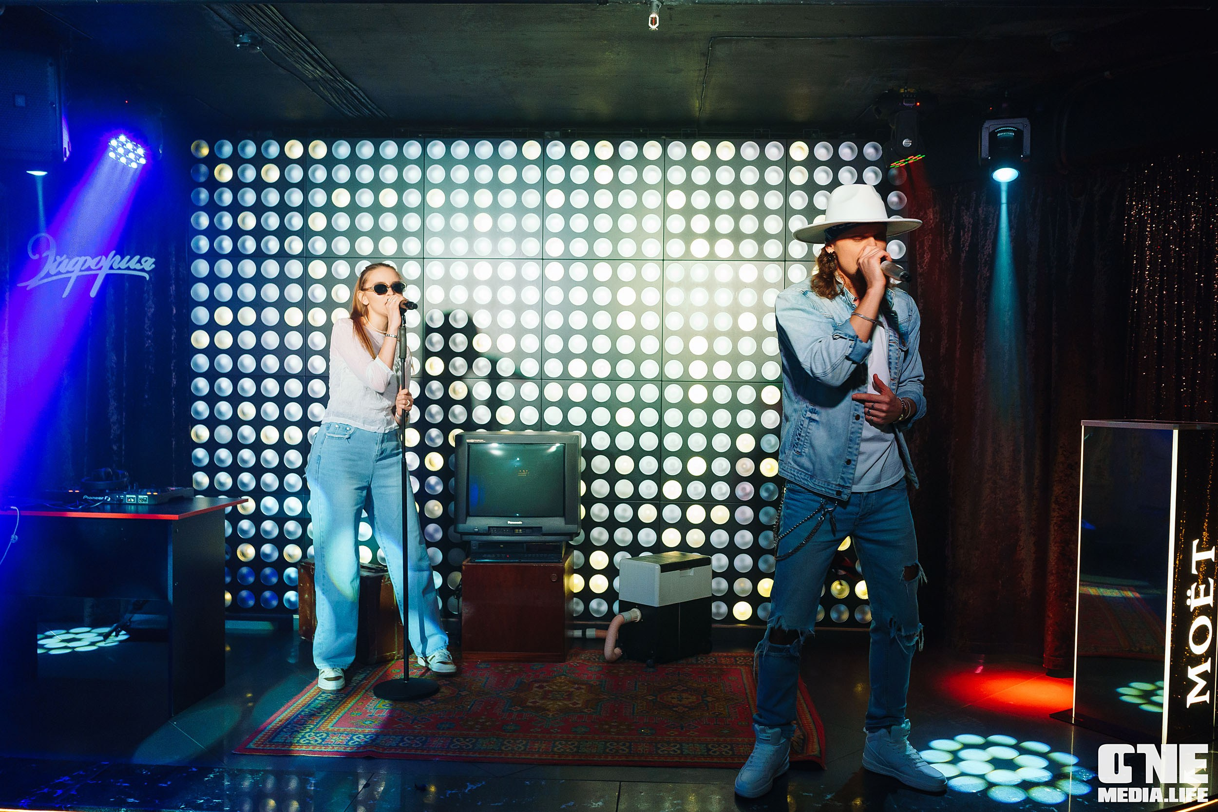 Фоторепортаж из караоке-клуба Эйфория. One Media Life: фоторепортажи, фотоотчеты с мероприятий и заведений