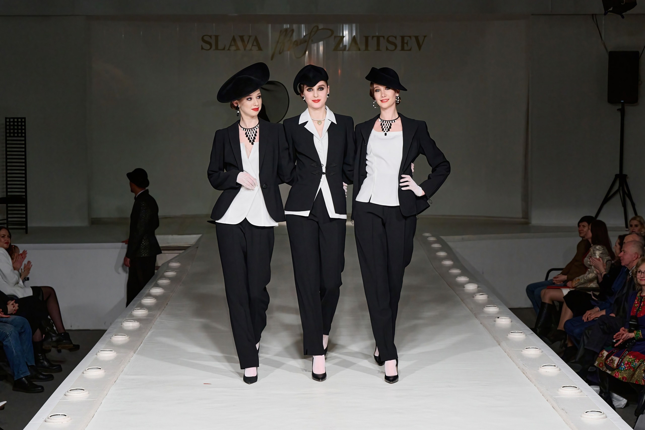 Последний показ Slava Zaitsev. 2 марта 2023. Дима Бабушкин. Фотограф. Подиум. Репортаж. Творчество. Дорого