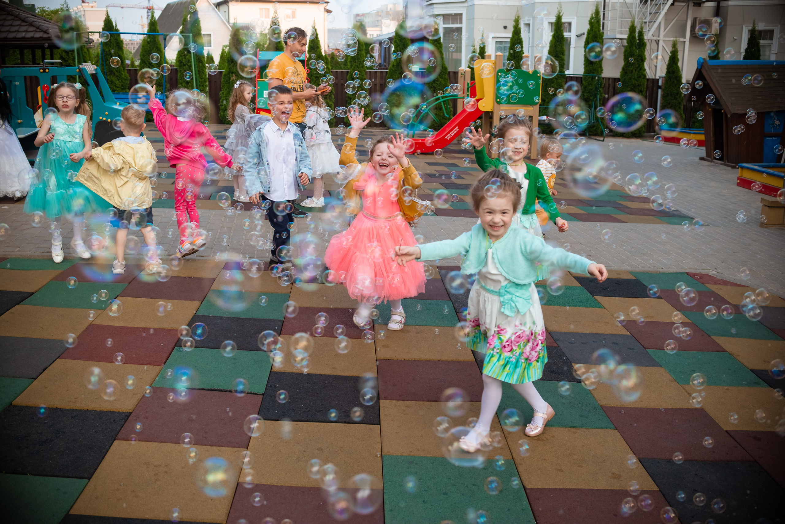 Выпускной утренник 2023. Семейный фотограф на выписку из роддома и крещение Минск Настя Гришук