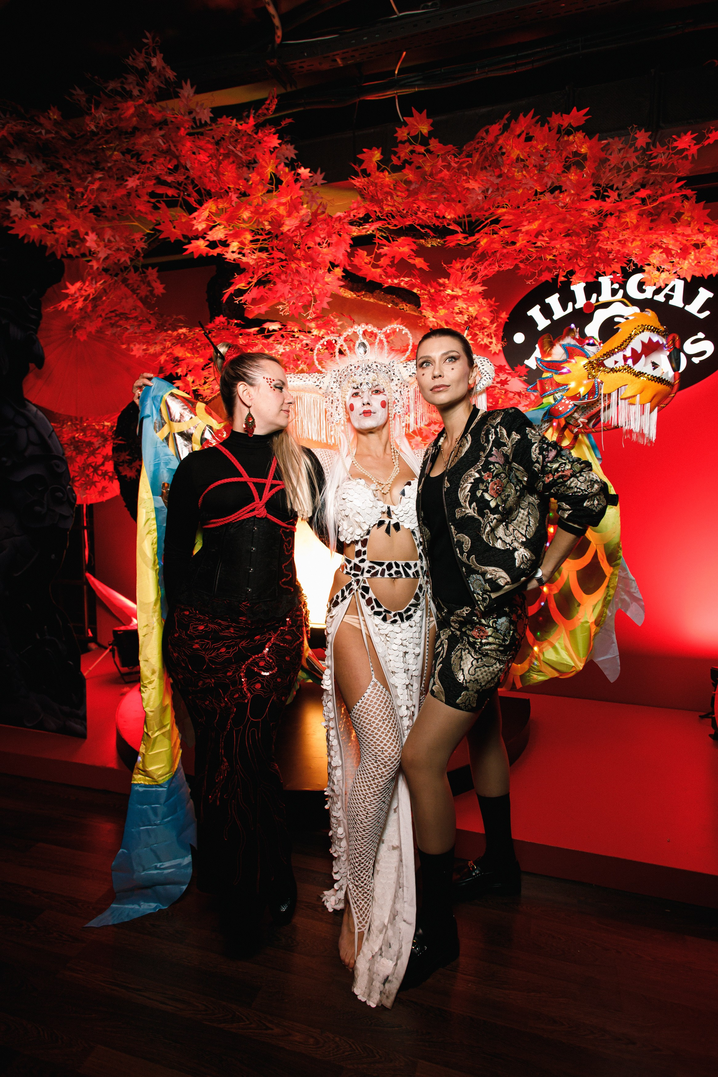 ILLEGAL FRIENDS | ASIA. СВОИ. ФОТООТЧЕТЫ-СОБЫТИЯ-МЕСТА