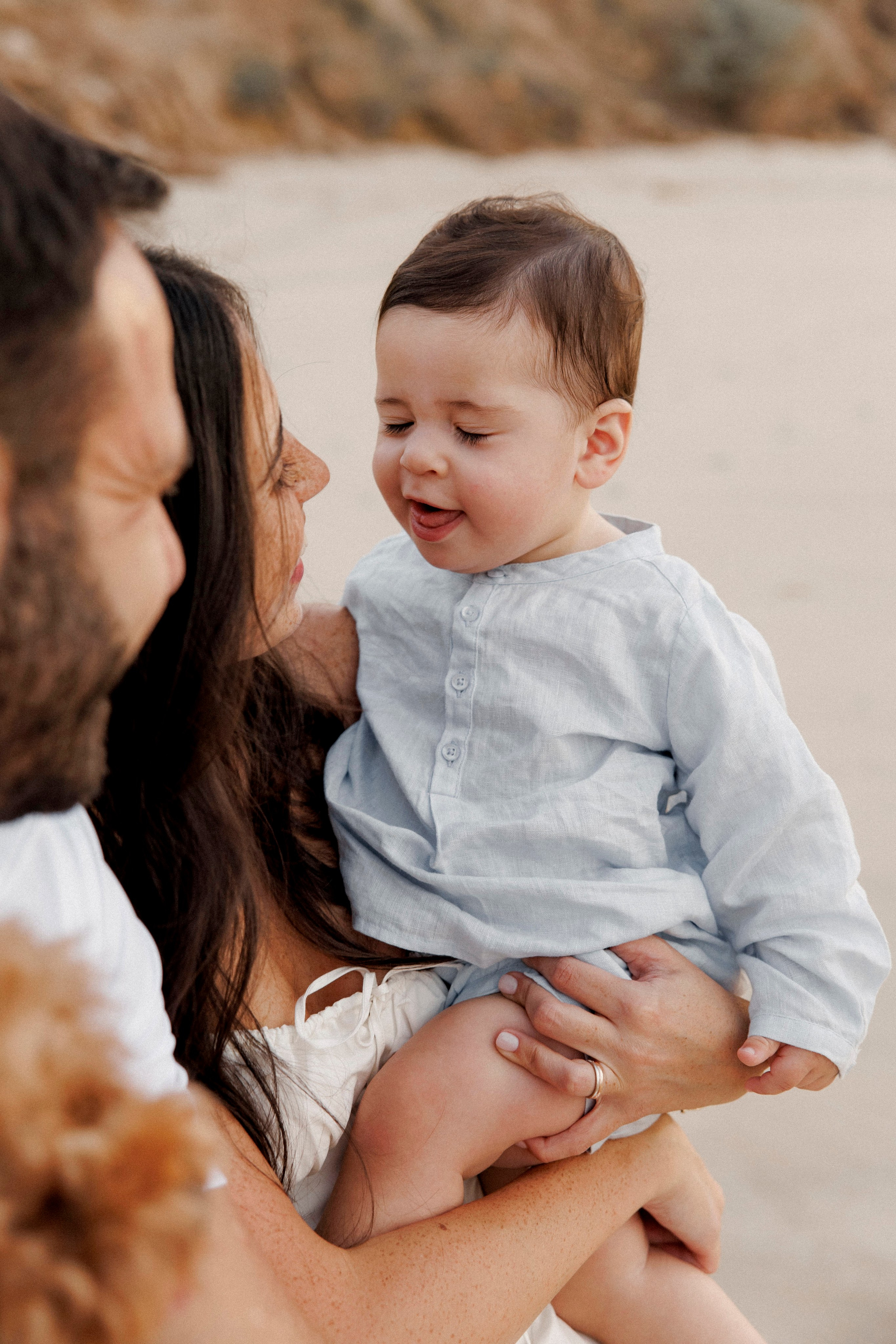 First year family photos near the sea. Главная