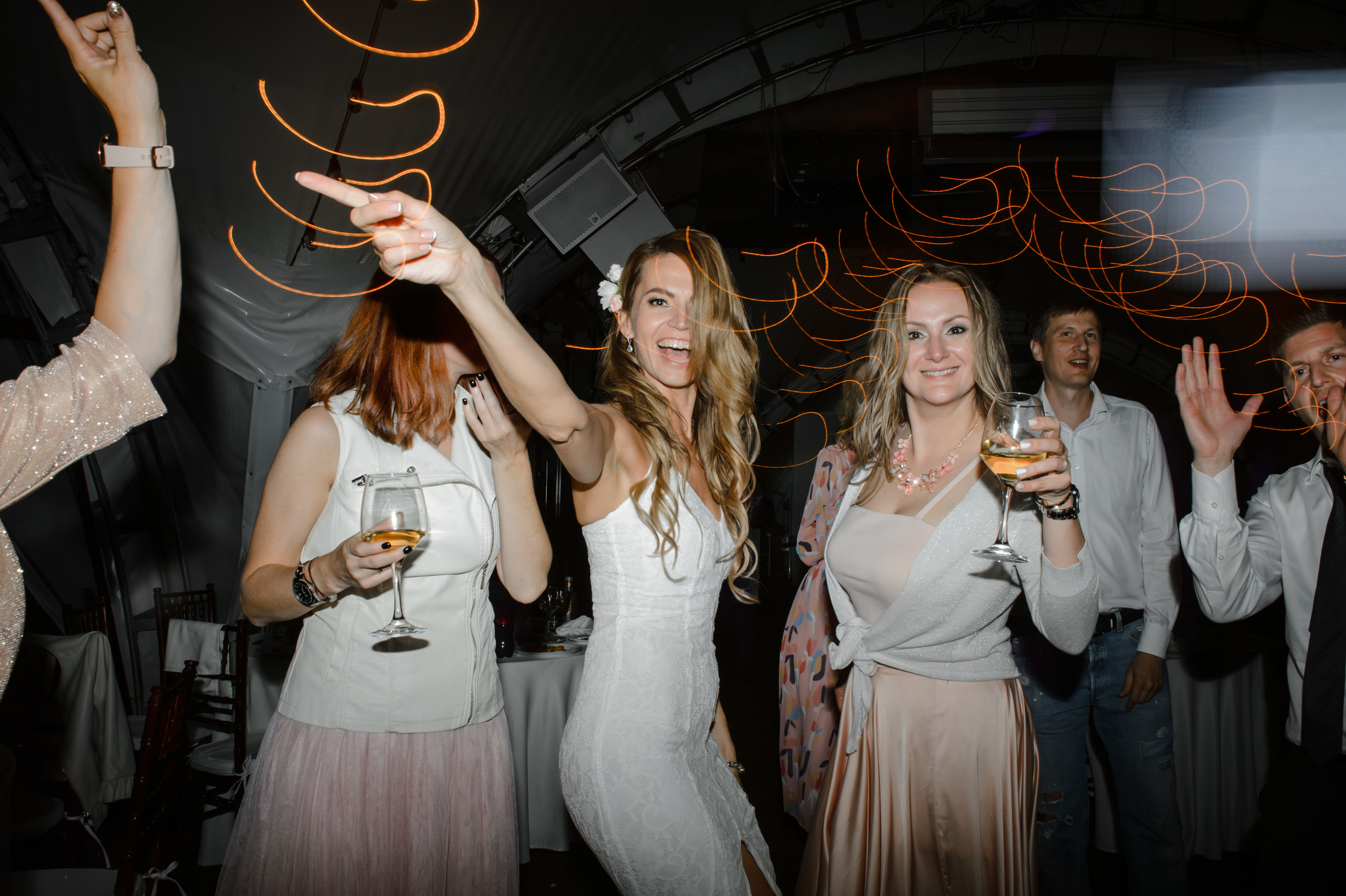 Итальянцы, танцы на крыше и разрезанный галстук | Ксения и Roberto. Свадебный и репортажный фотограф Сергей Чесноков